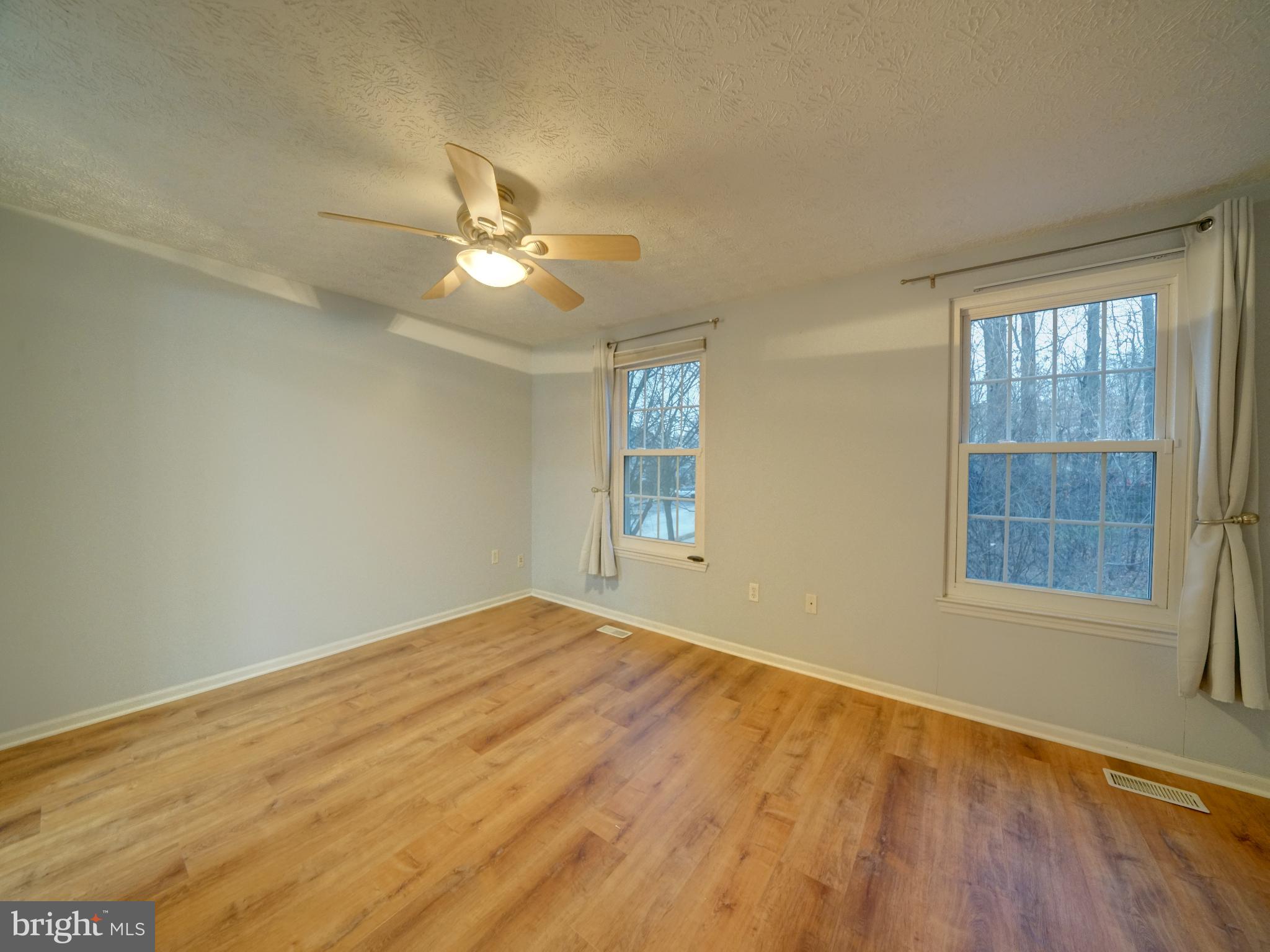 Real estate listing preview #25