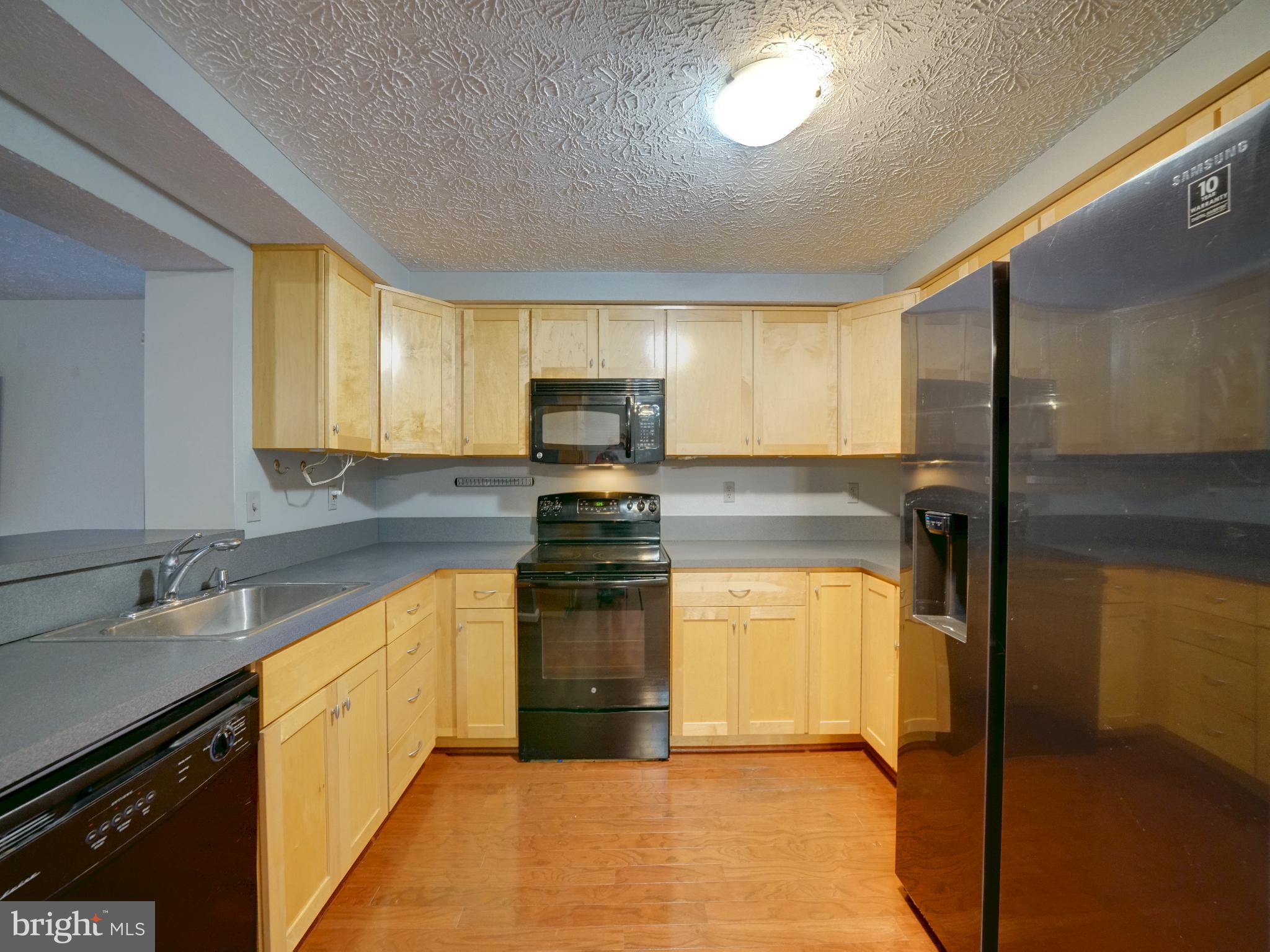 Real estate listing preview #10