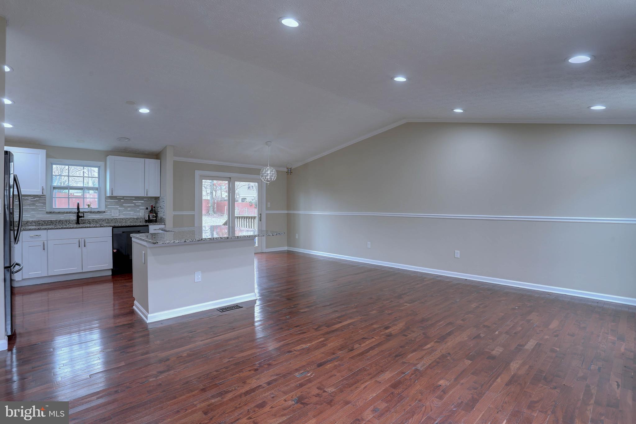 Real estate listing preview #9