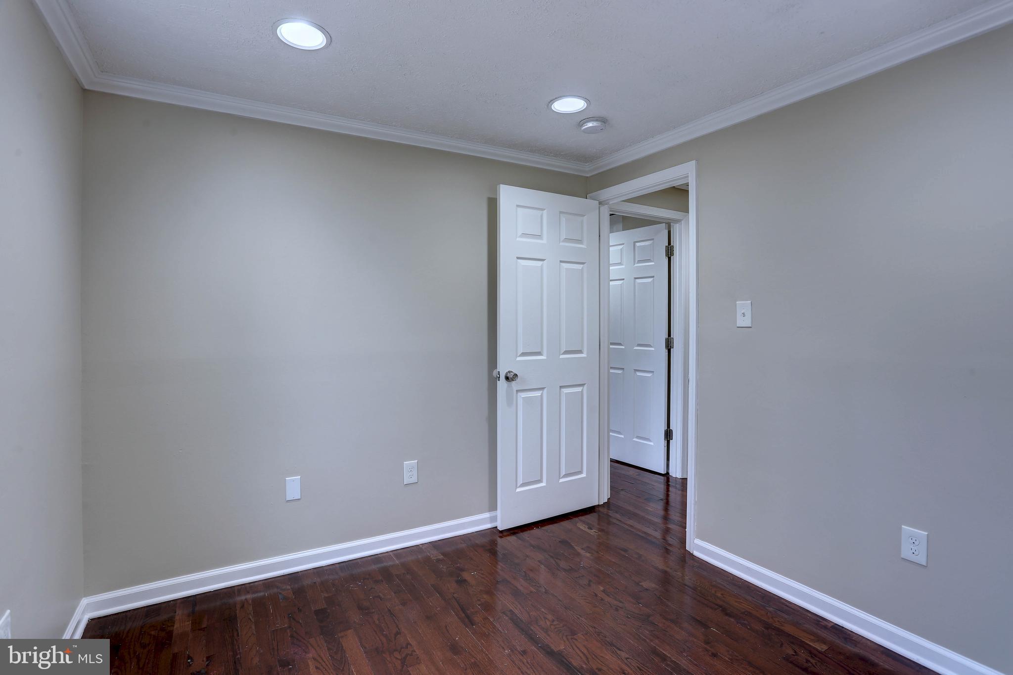 Real estate listing preview #15