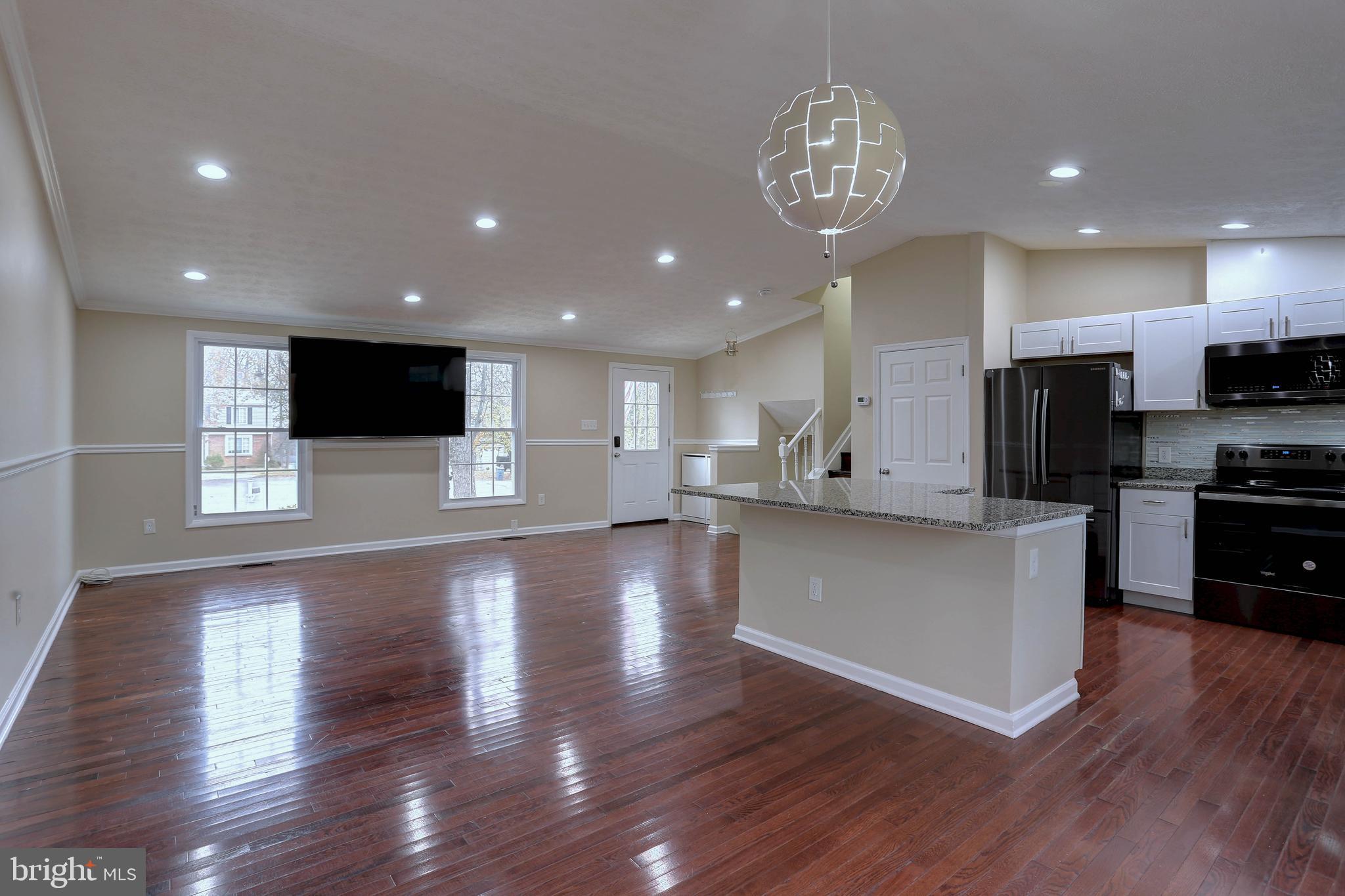 Real estate listing preview #4