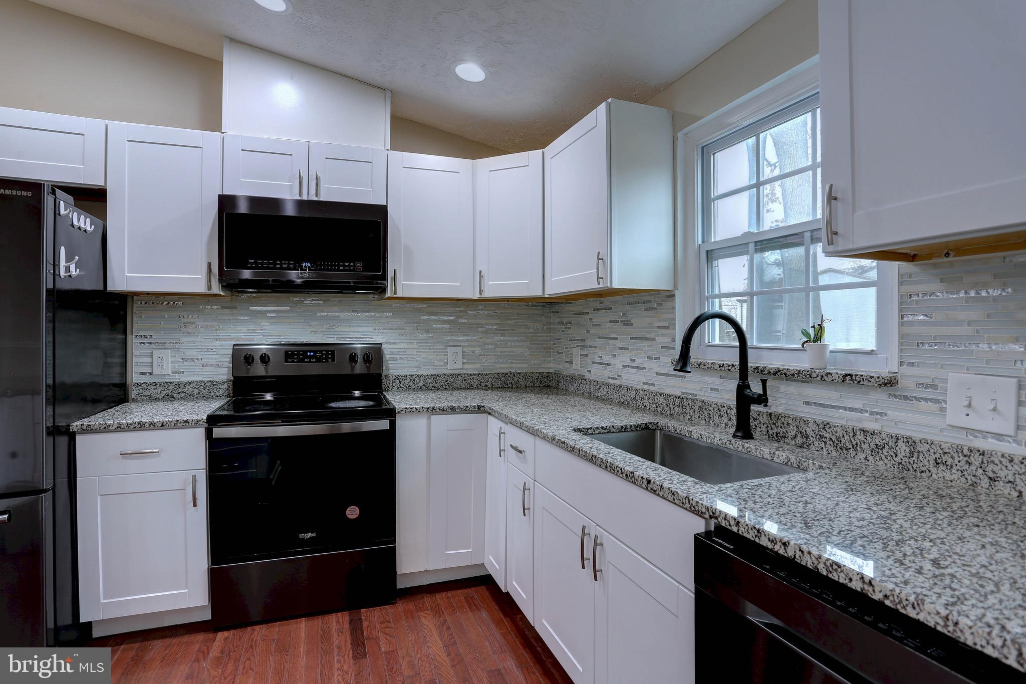 Real estate listing preview #7