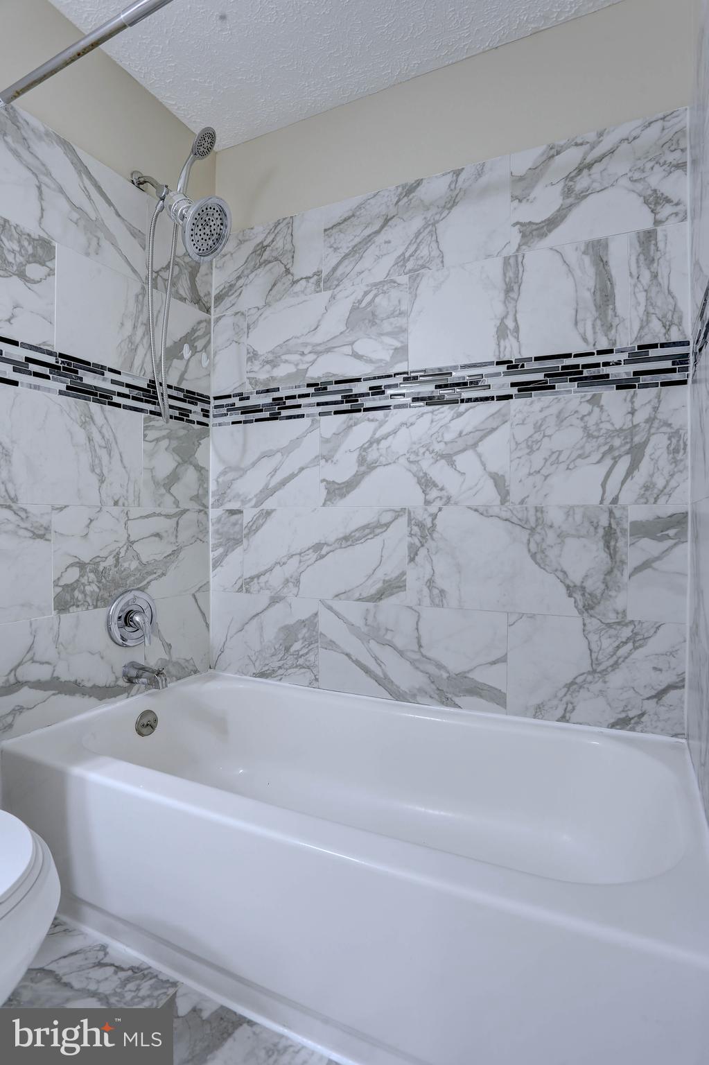 Real estate listing preview #13