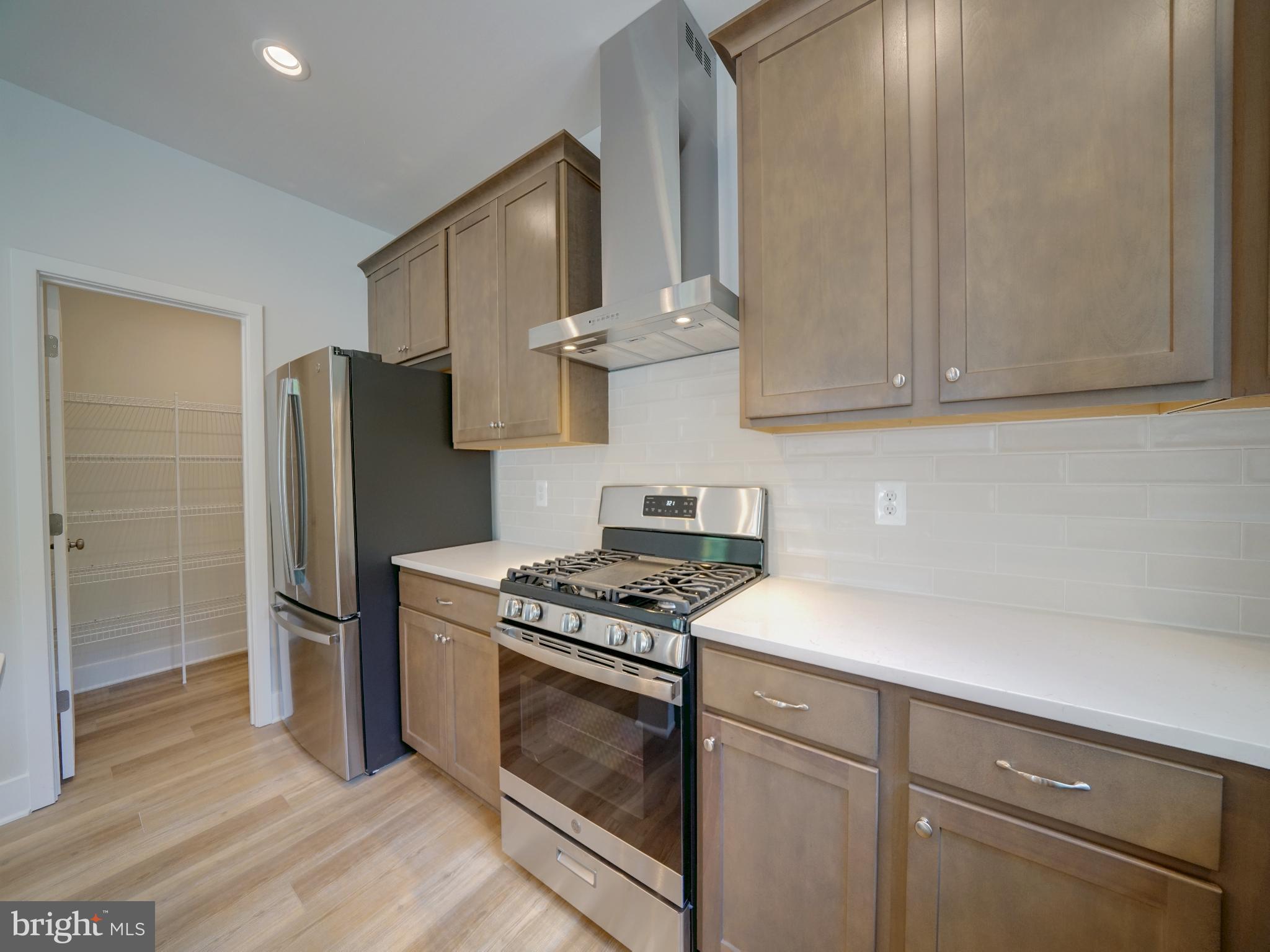 Real estate listing preview #18