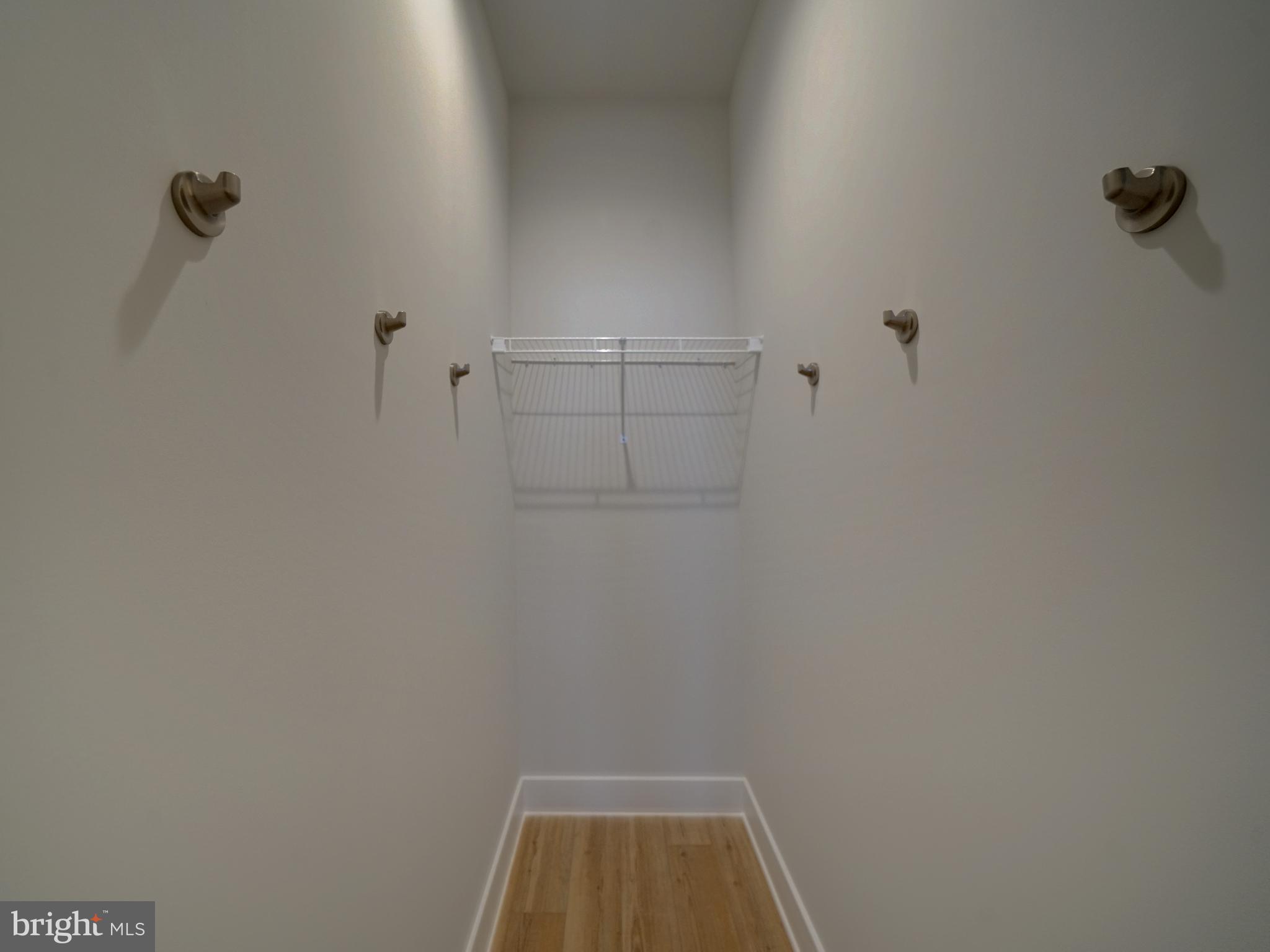 Real estate listing preview #24