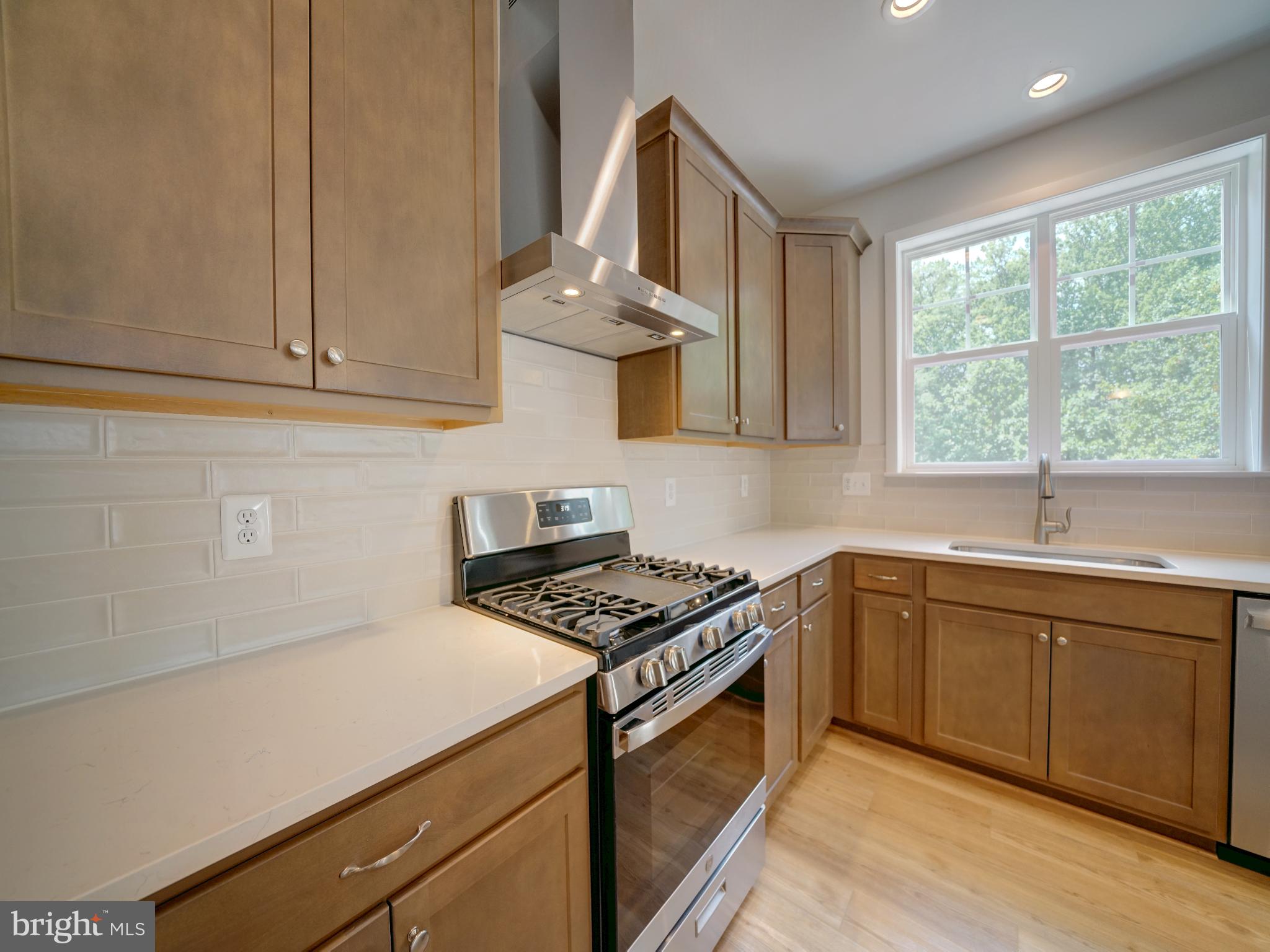 Real estate listing preview #15