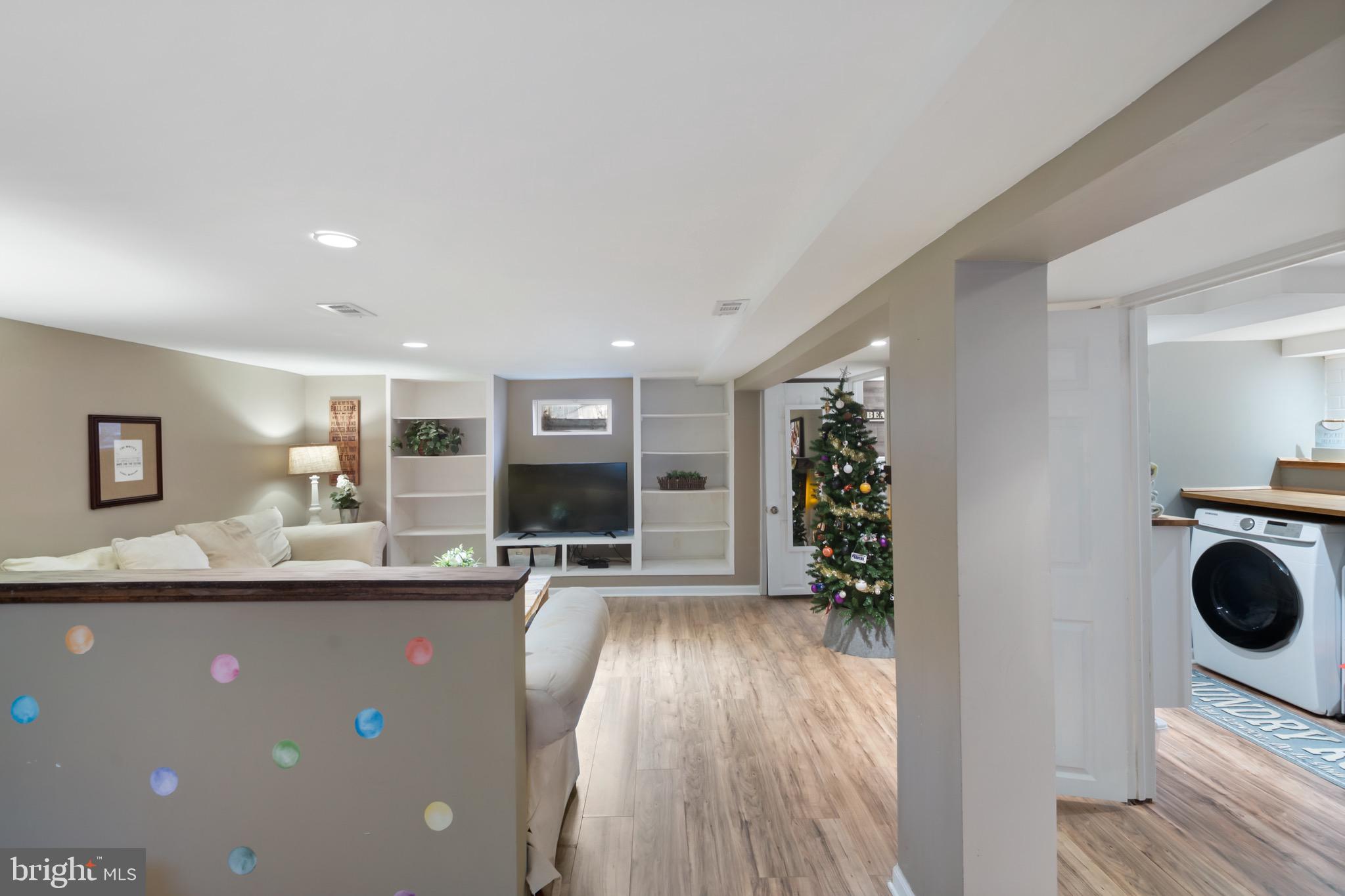 Real estate listing preview #25