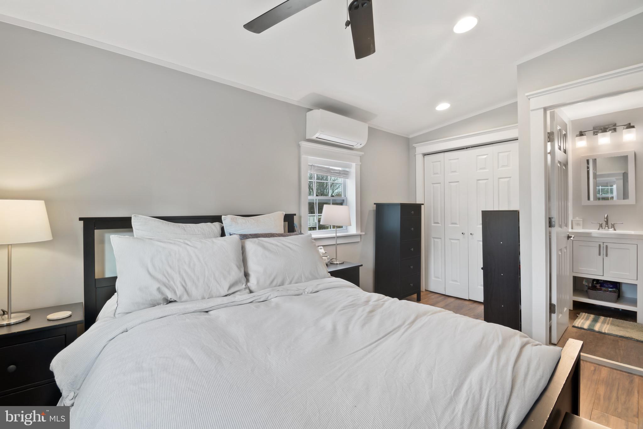 Real estate listing preview #14