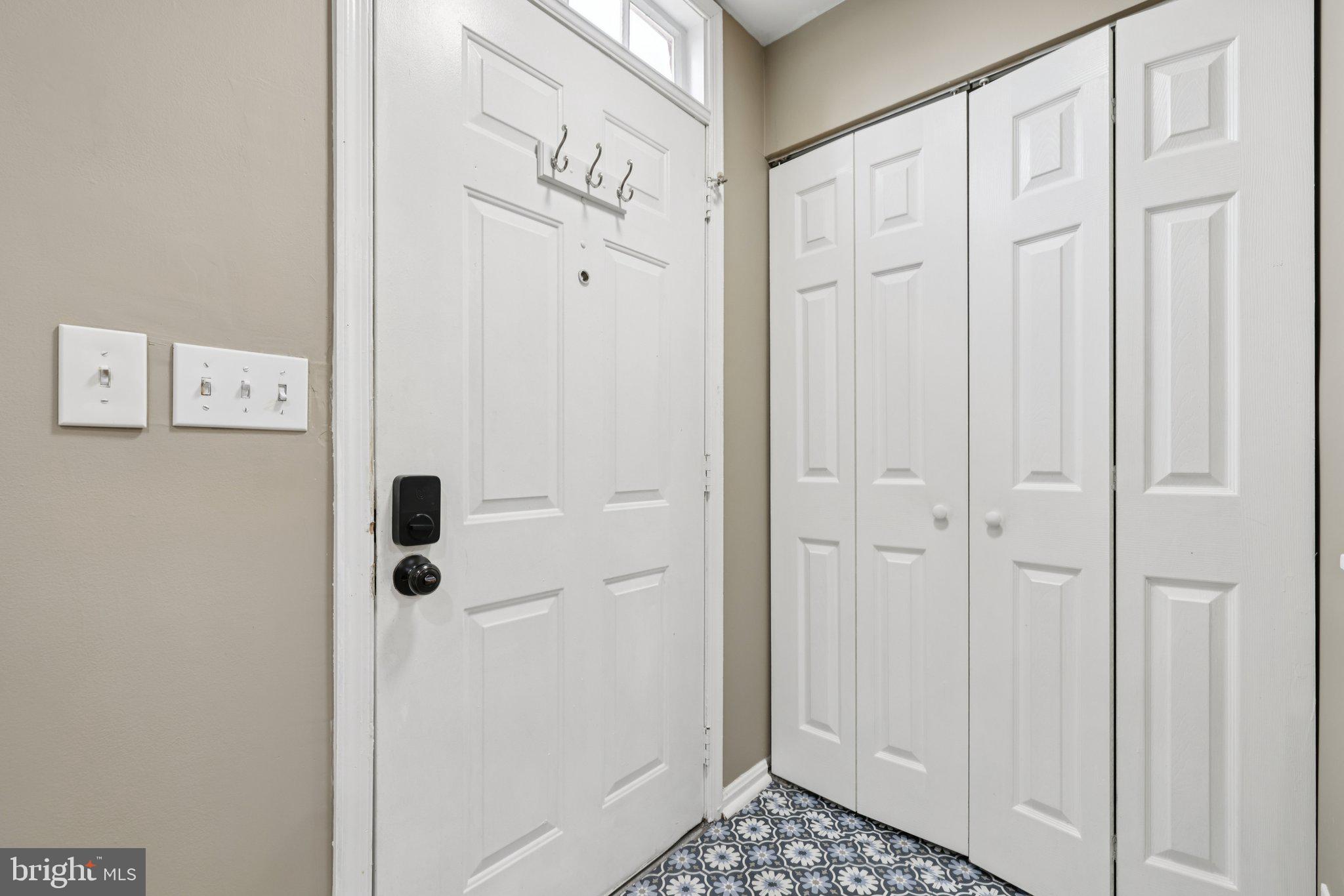 Real estate listing preview #6