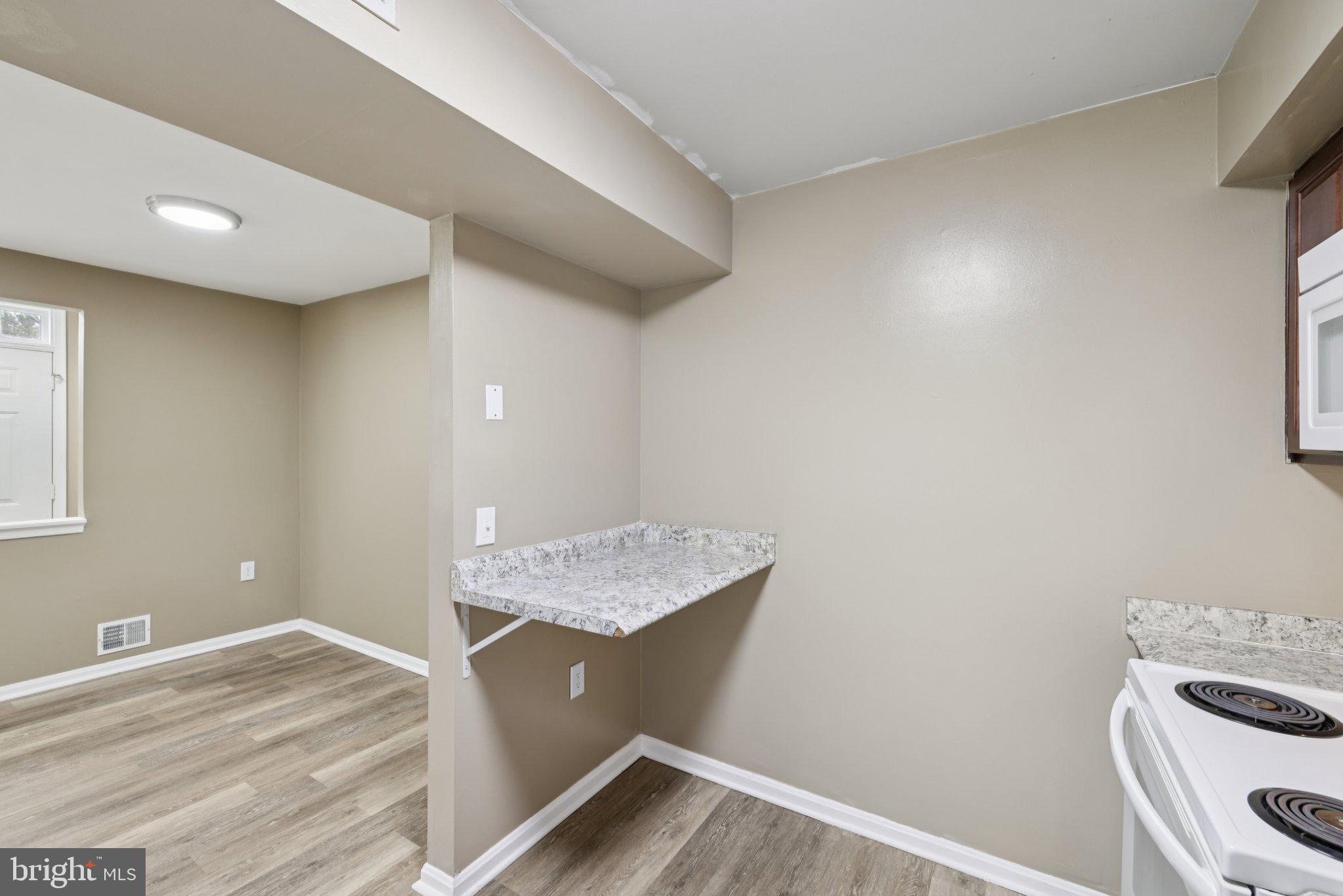 Real estate listing preview #16