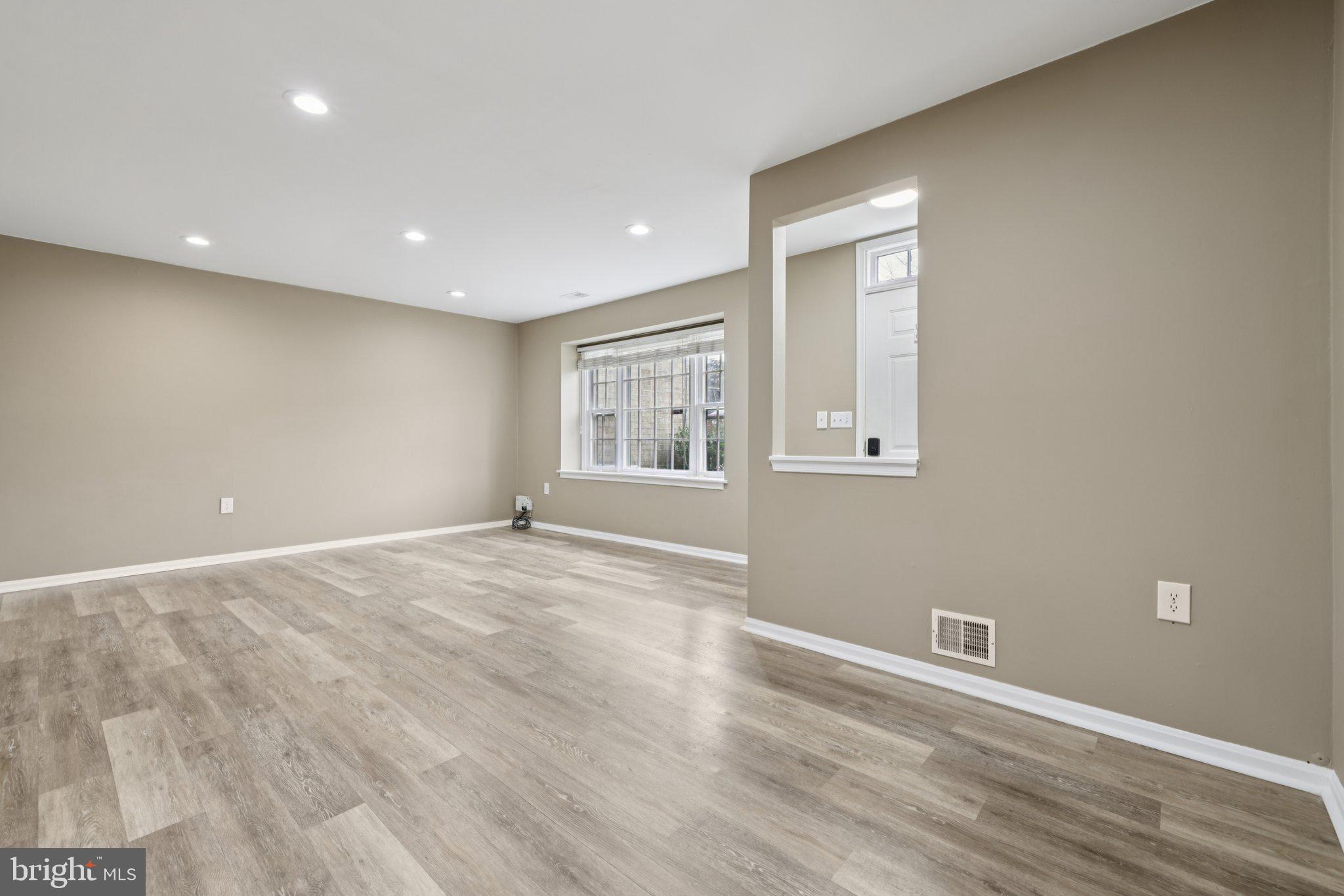 Real estate listing preview #10