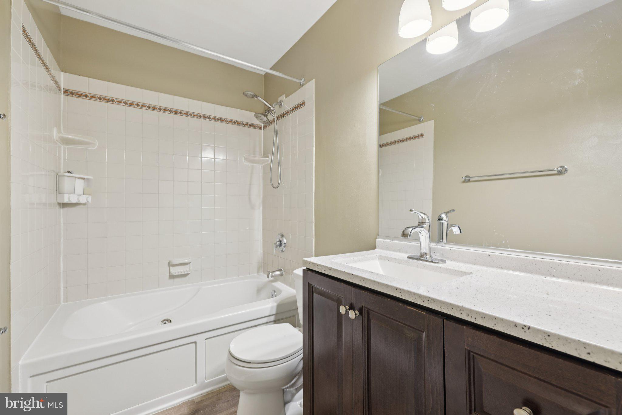 Real estate listing preview #24