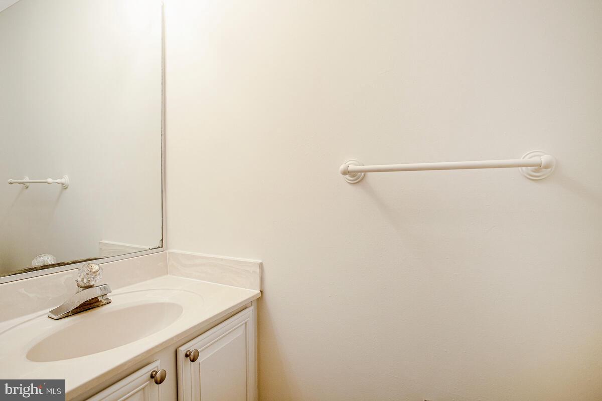 Real estate listing preview #16