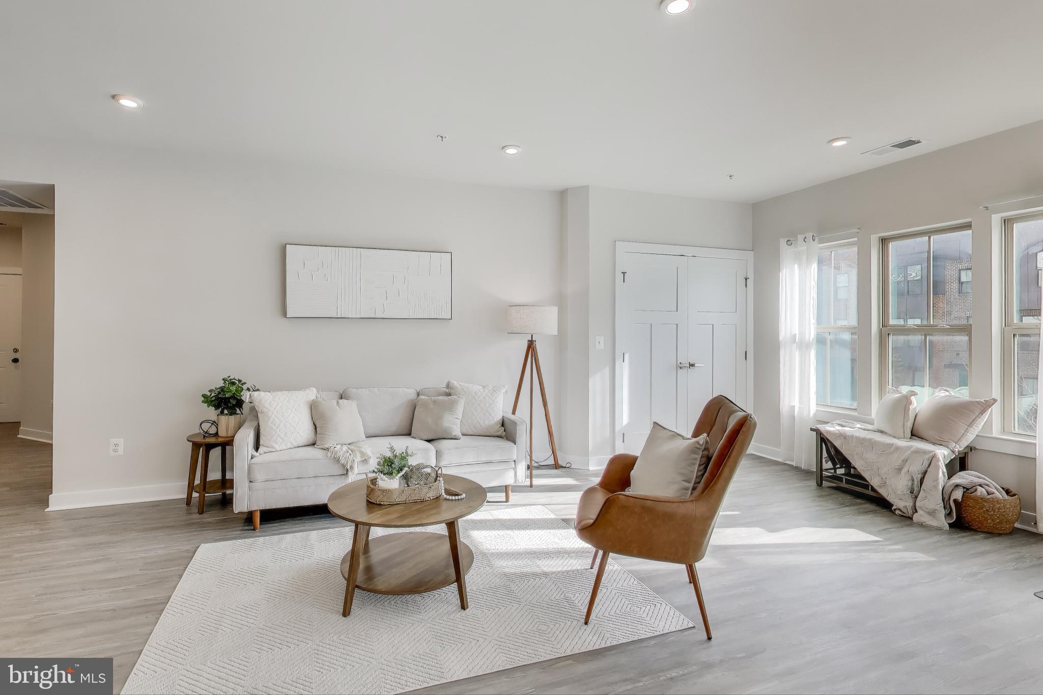 Real estate listing preview #9