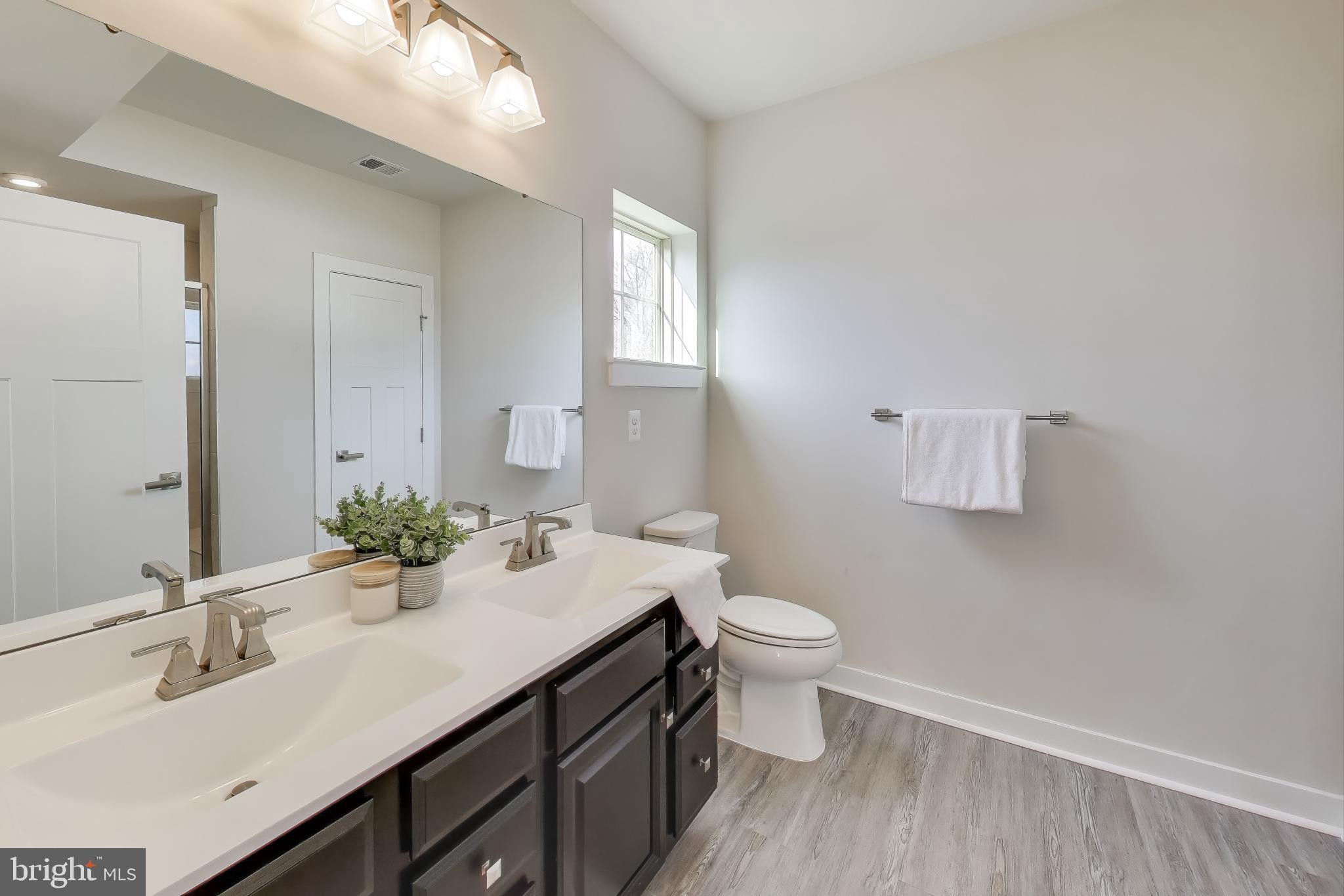 Real estate listing preview #16