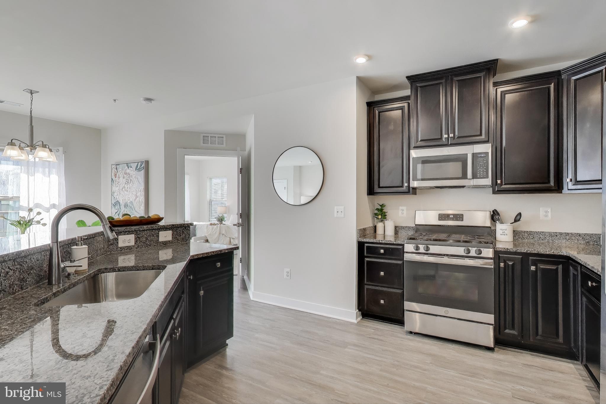 Real estate listing preview #4