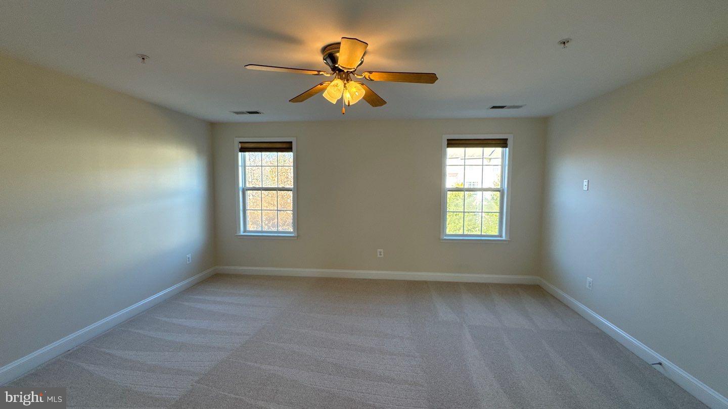 Real estate listing preview #16