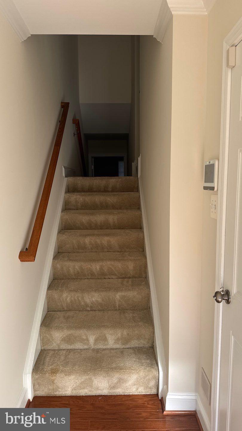 Real estate listing preview #2