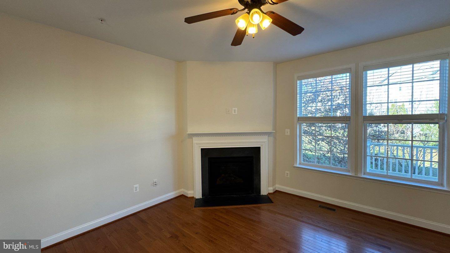 Real estate listing preview #11