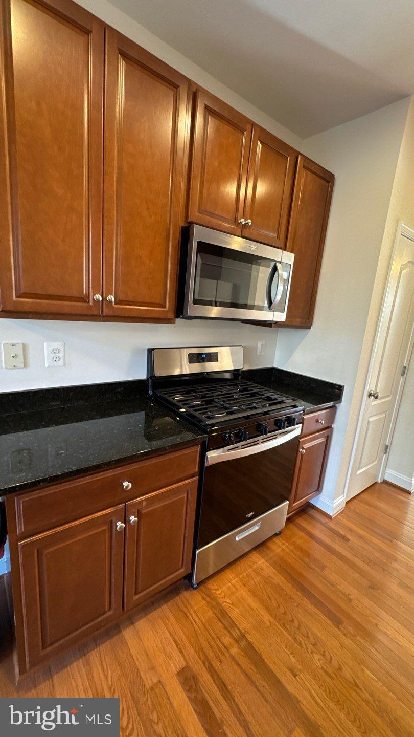 Real estate listing preview #8