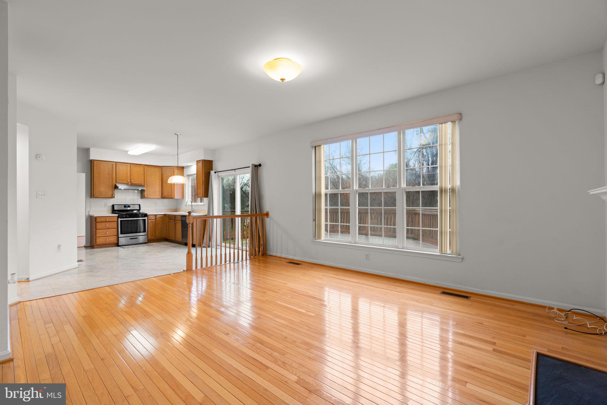 Real estate listing preview #7