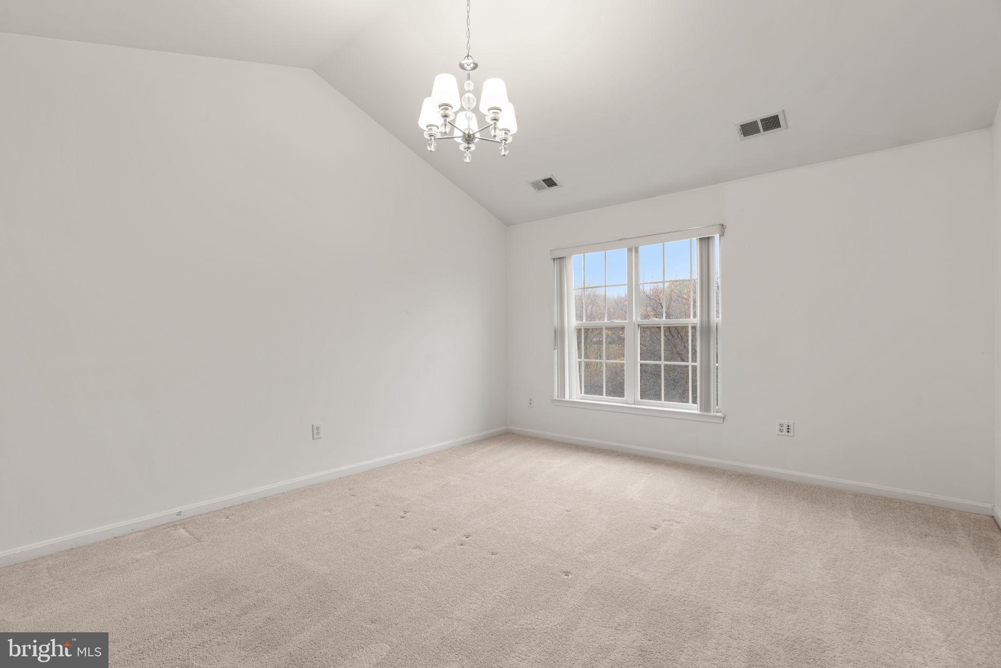 Real estate listing preview #10