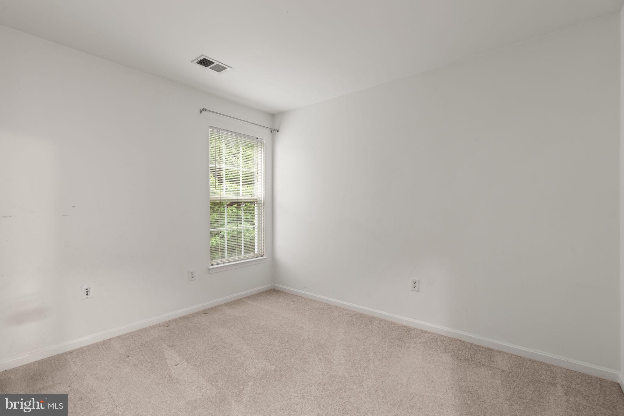 Real estate listing preview #16