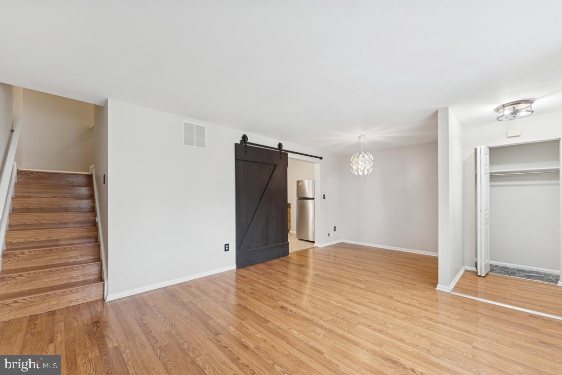 Real estate listing preview #3