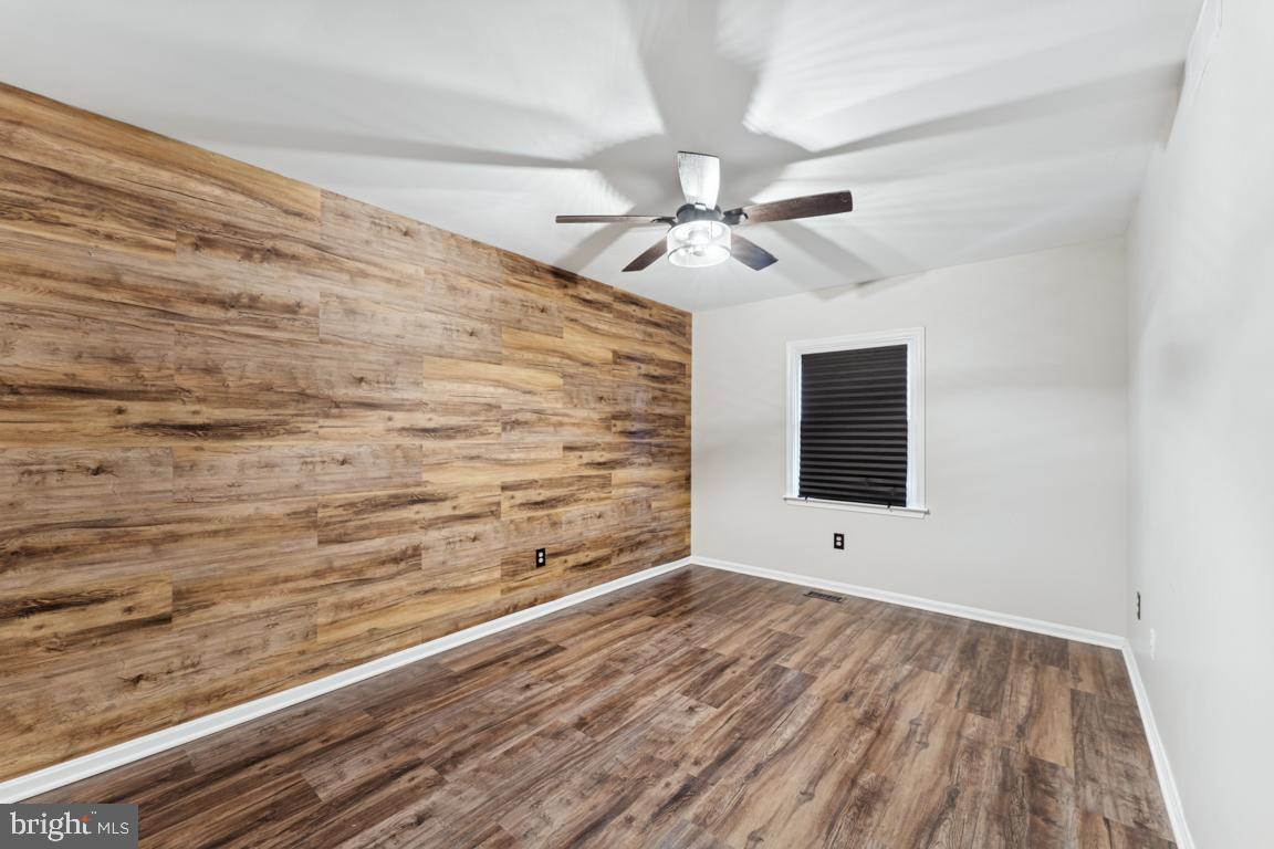 Real estate listing preview #8