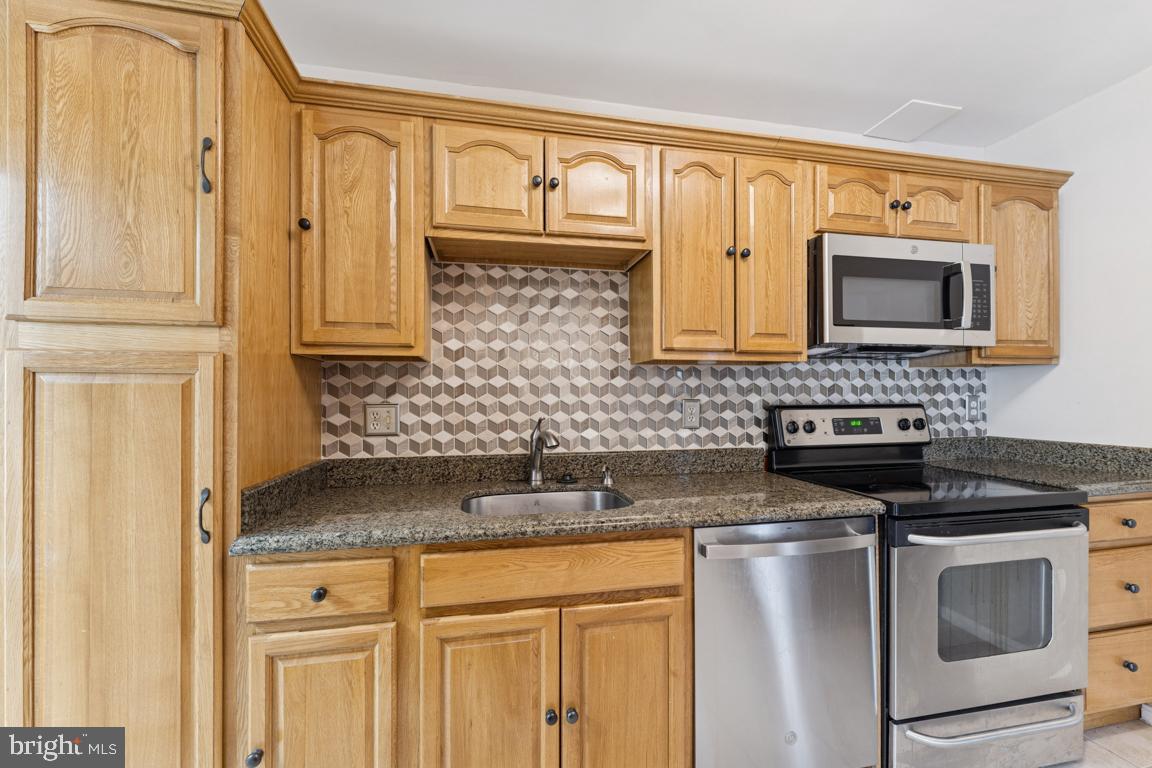 Real estate listing preview #4