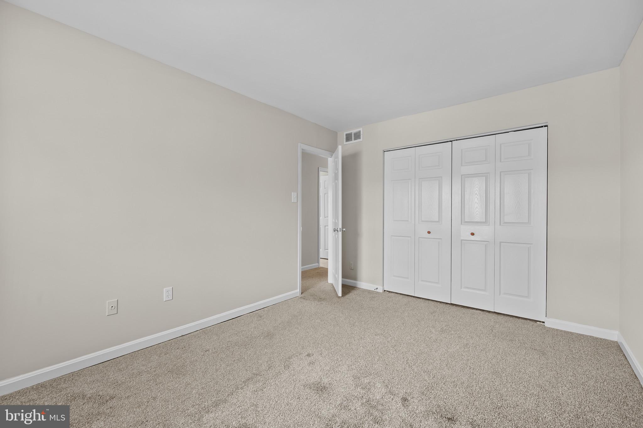 Real estate listing preview #14