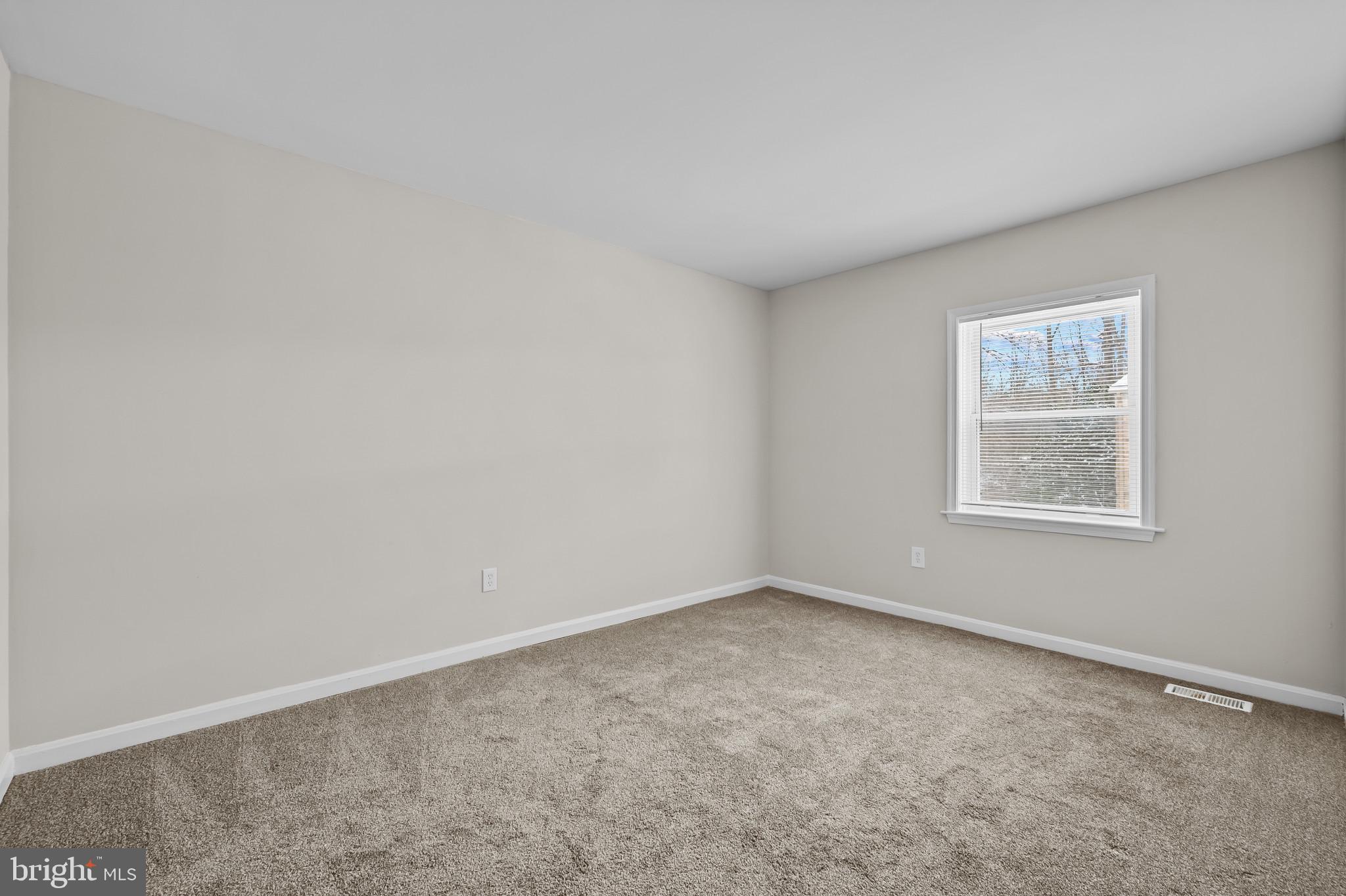 Real estate listing preview #13