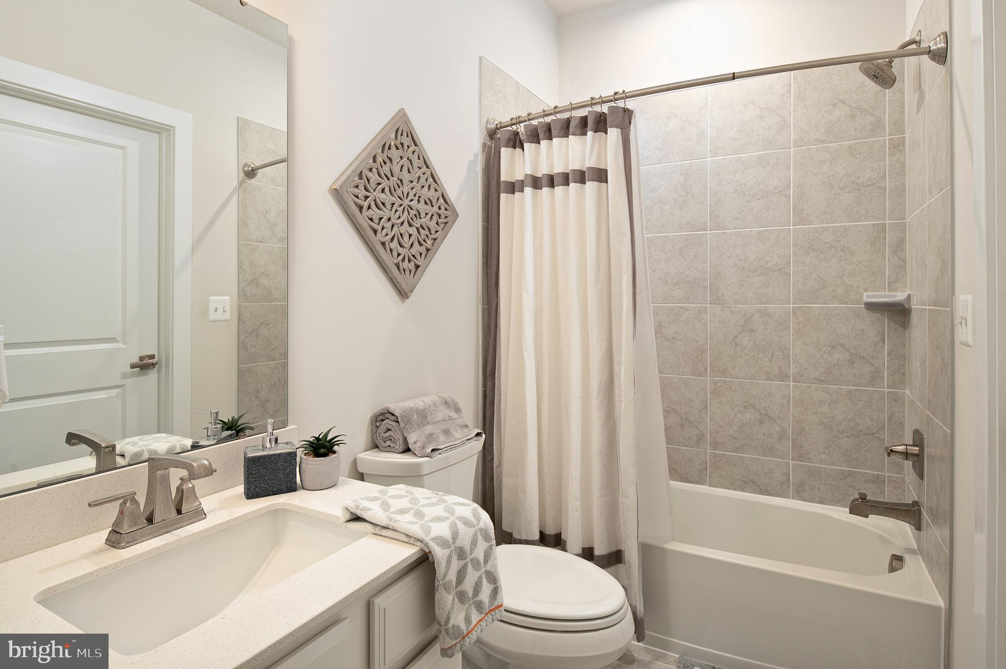 Real estate listing preview #24