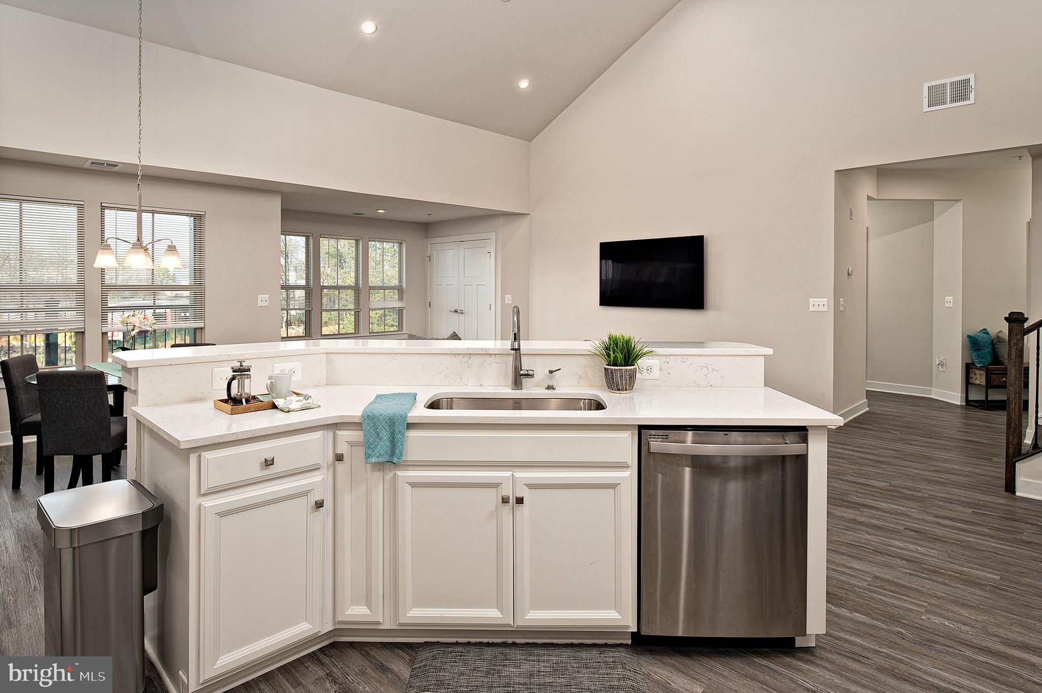 Real estate listing preview #11