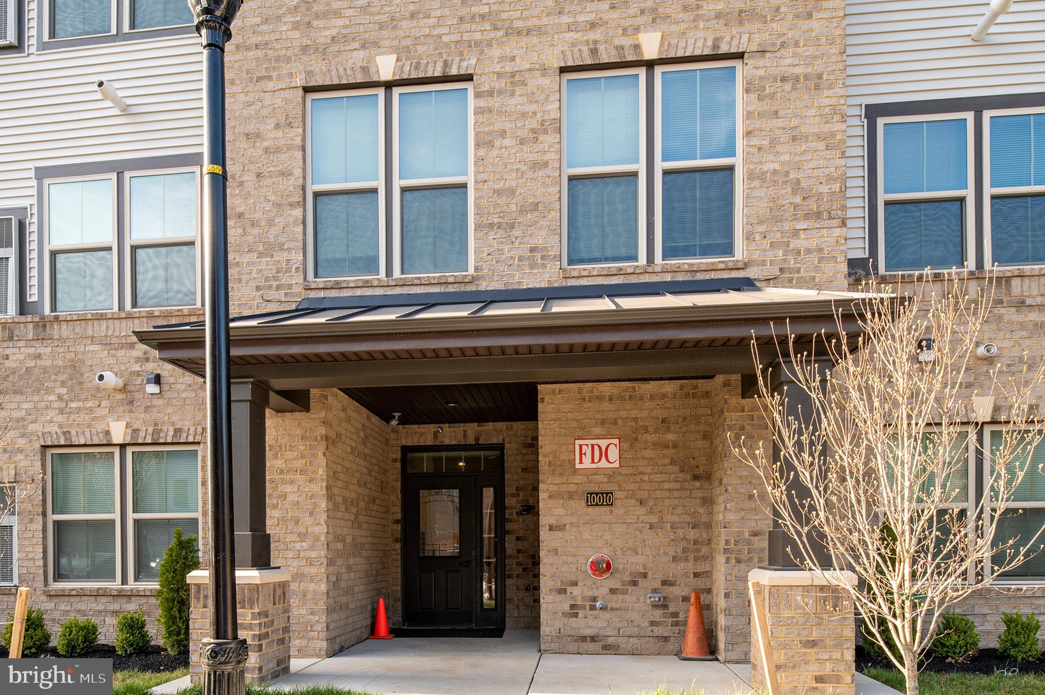 Real estate listing preview #2