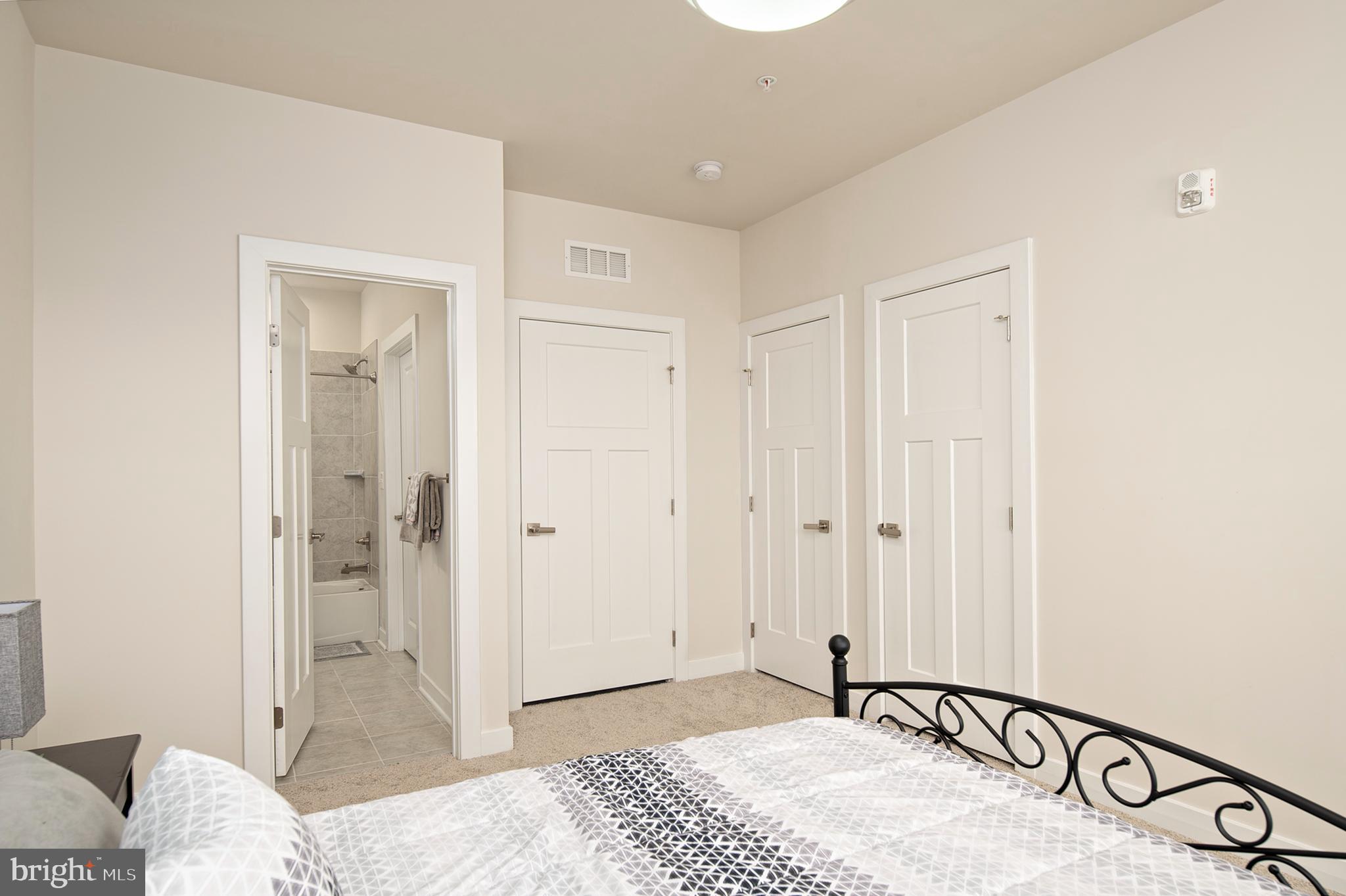 Real estate listing preview #22