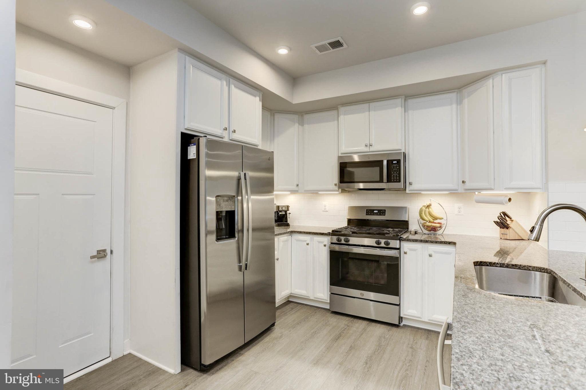 Real estate listing preview #9