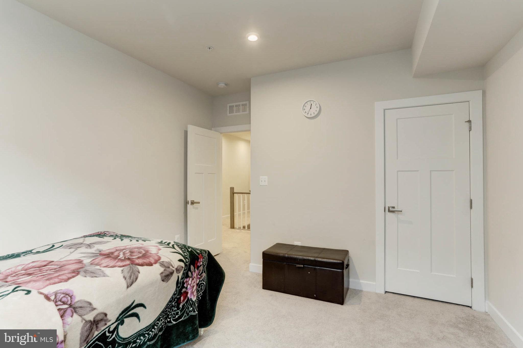 Real estate listing preview #22