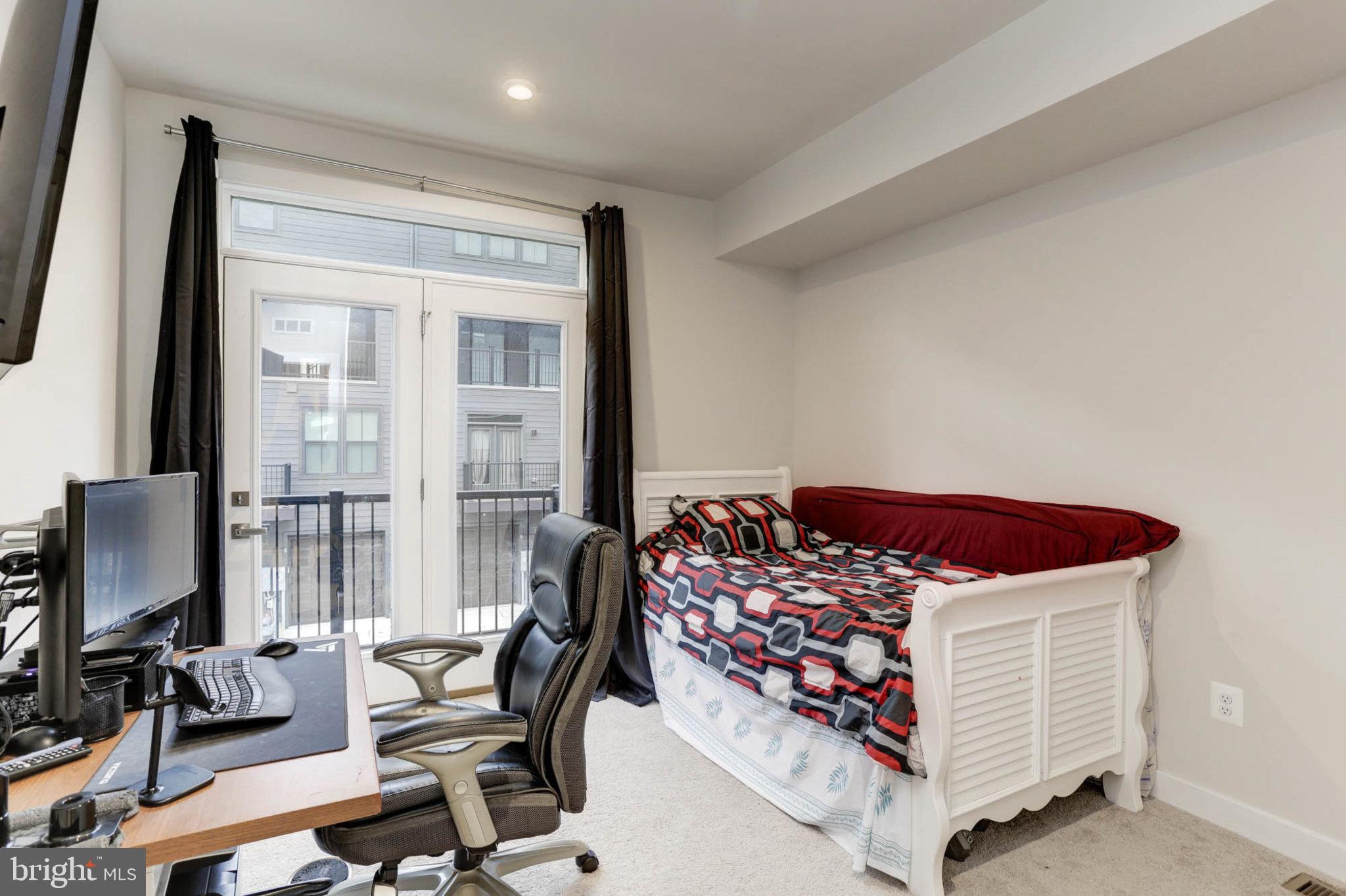 Real estate listing preview #16