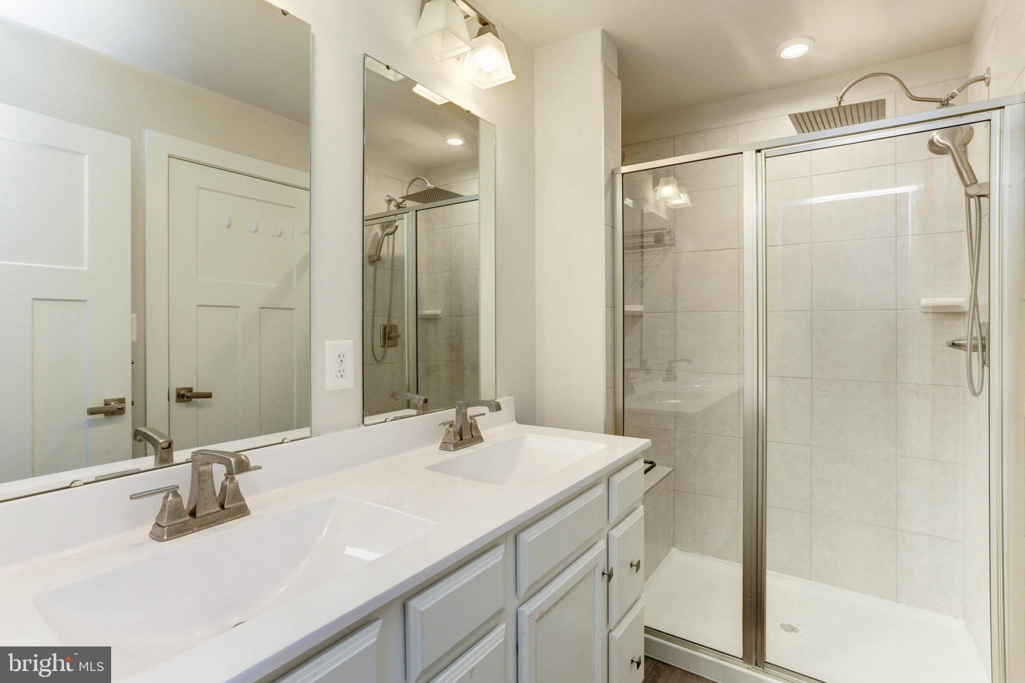 Real estate listing preview #15