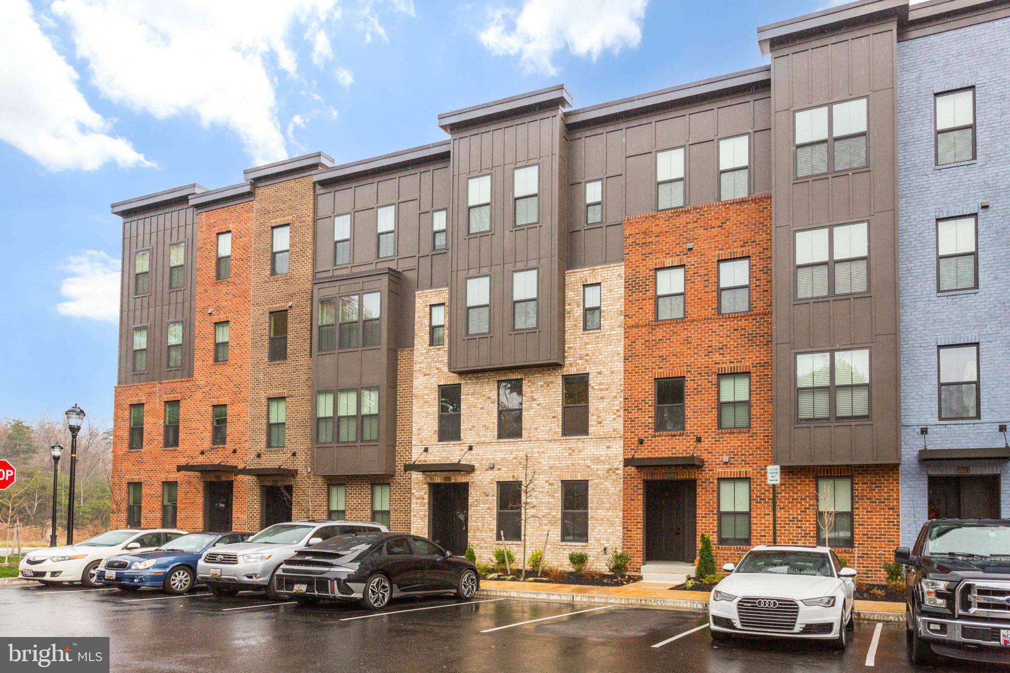 Real estate listing preview #1