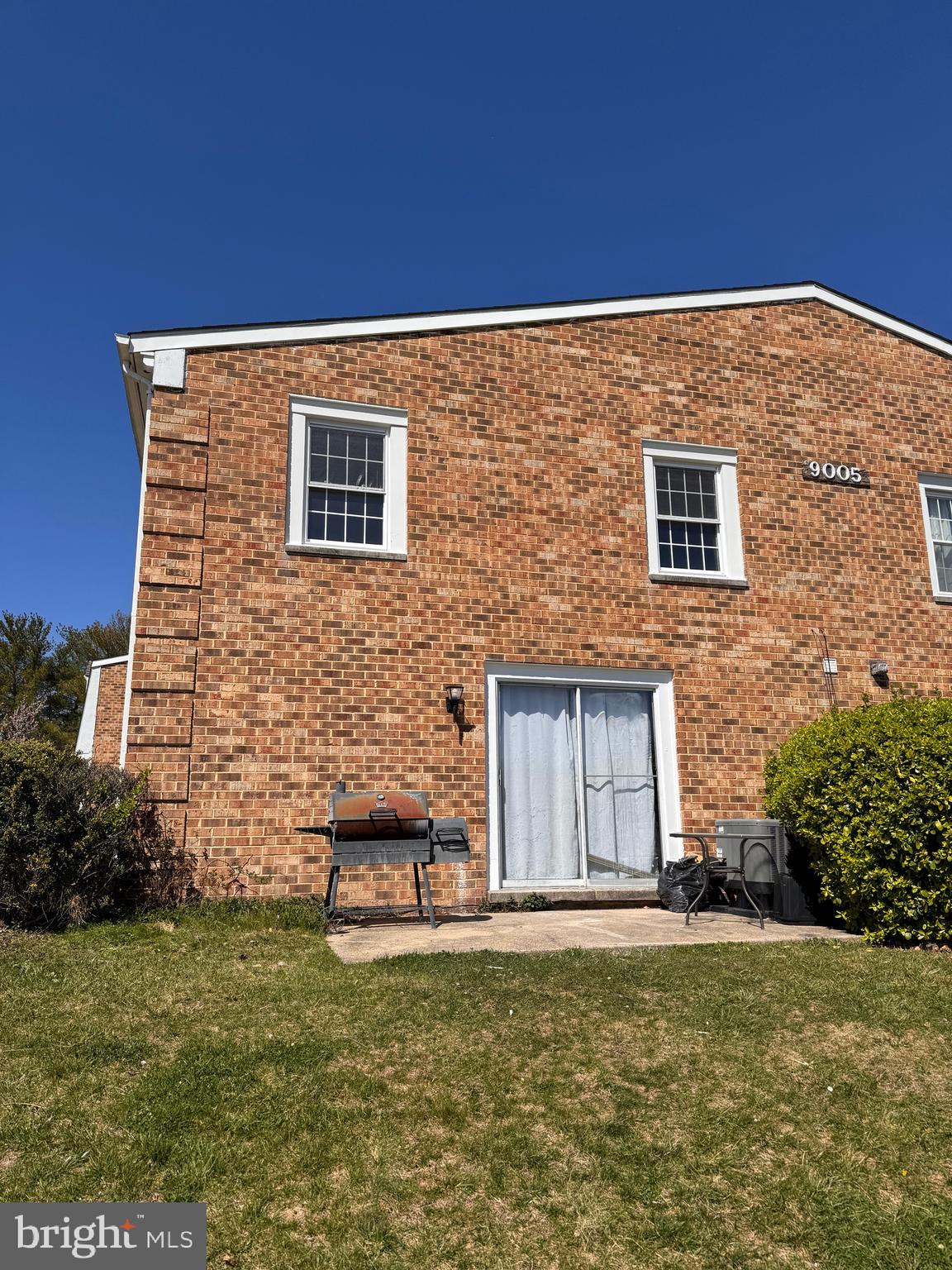 Real estate listing preview #4