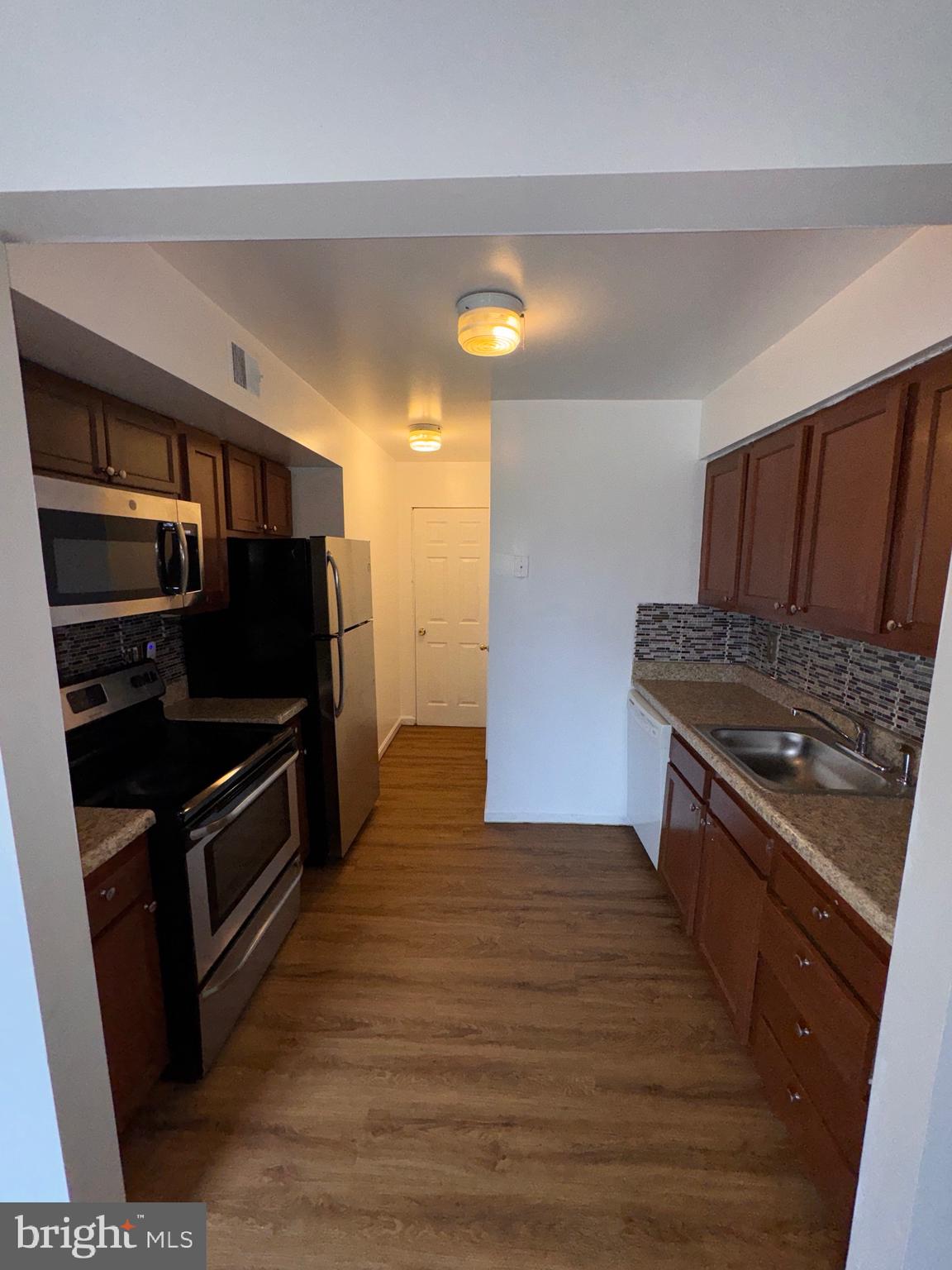 Real estate listing preview #15