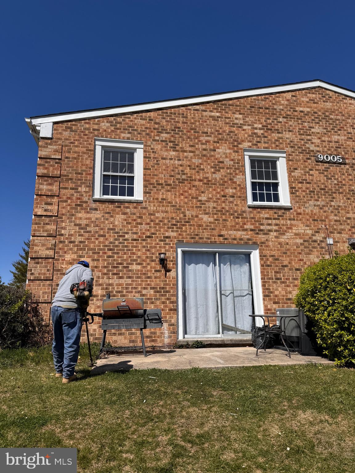 Real estate listing preview #3