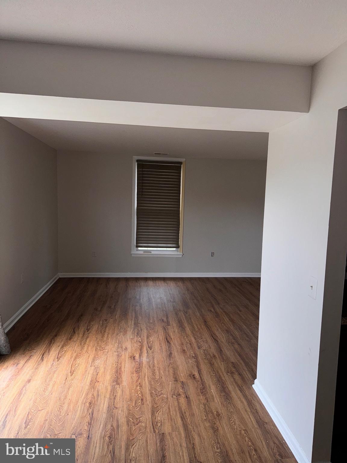 Real estate listing preview #12