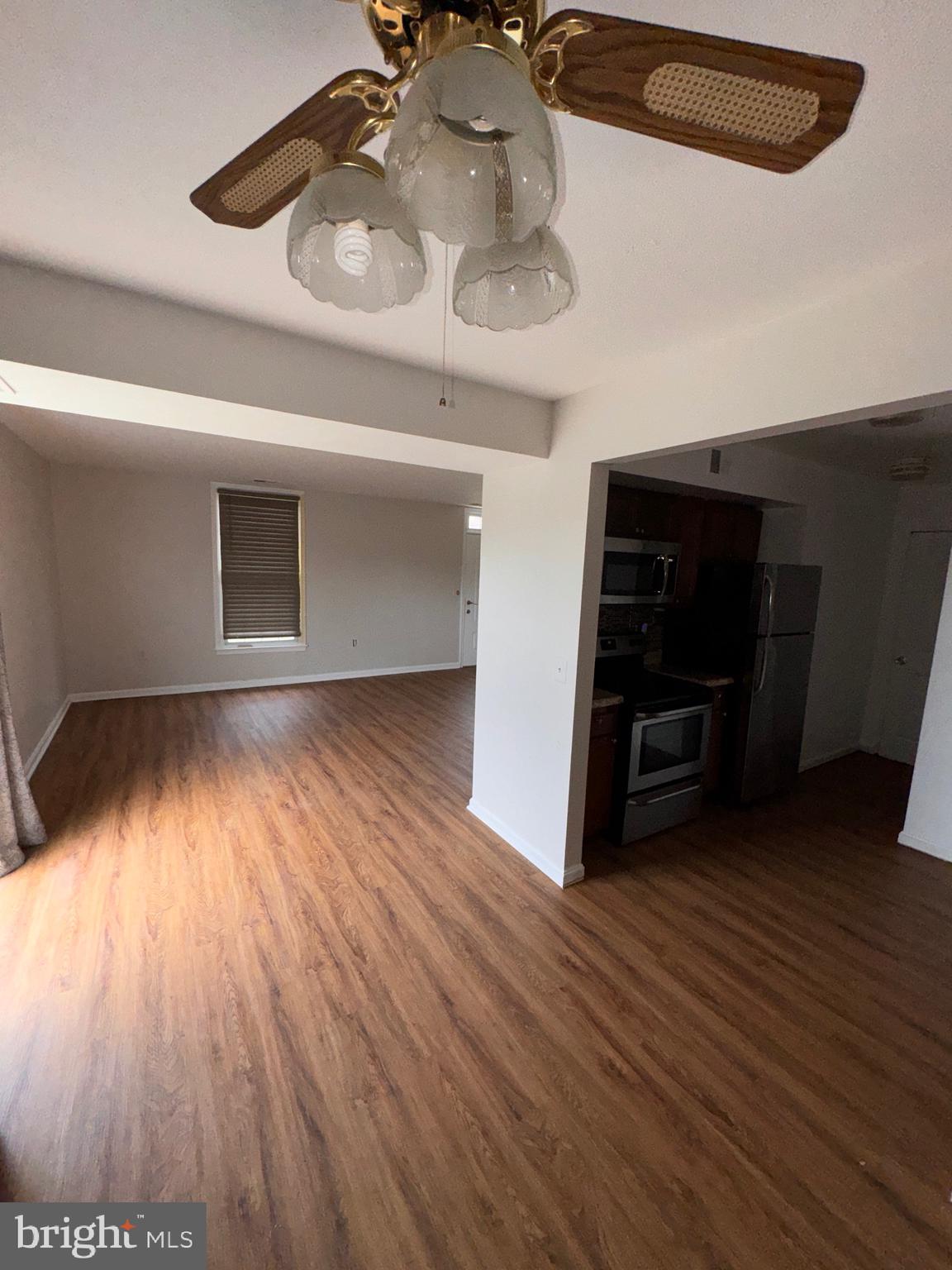 Real estate listing preview #14