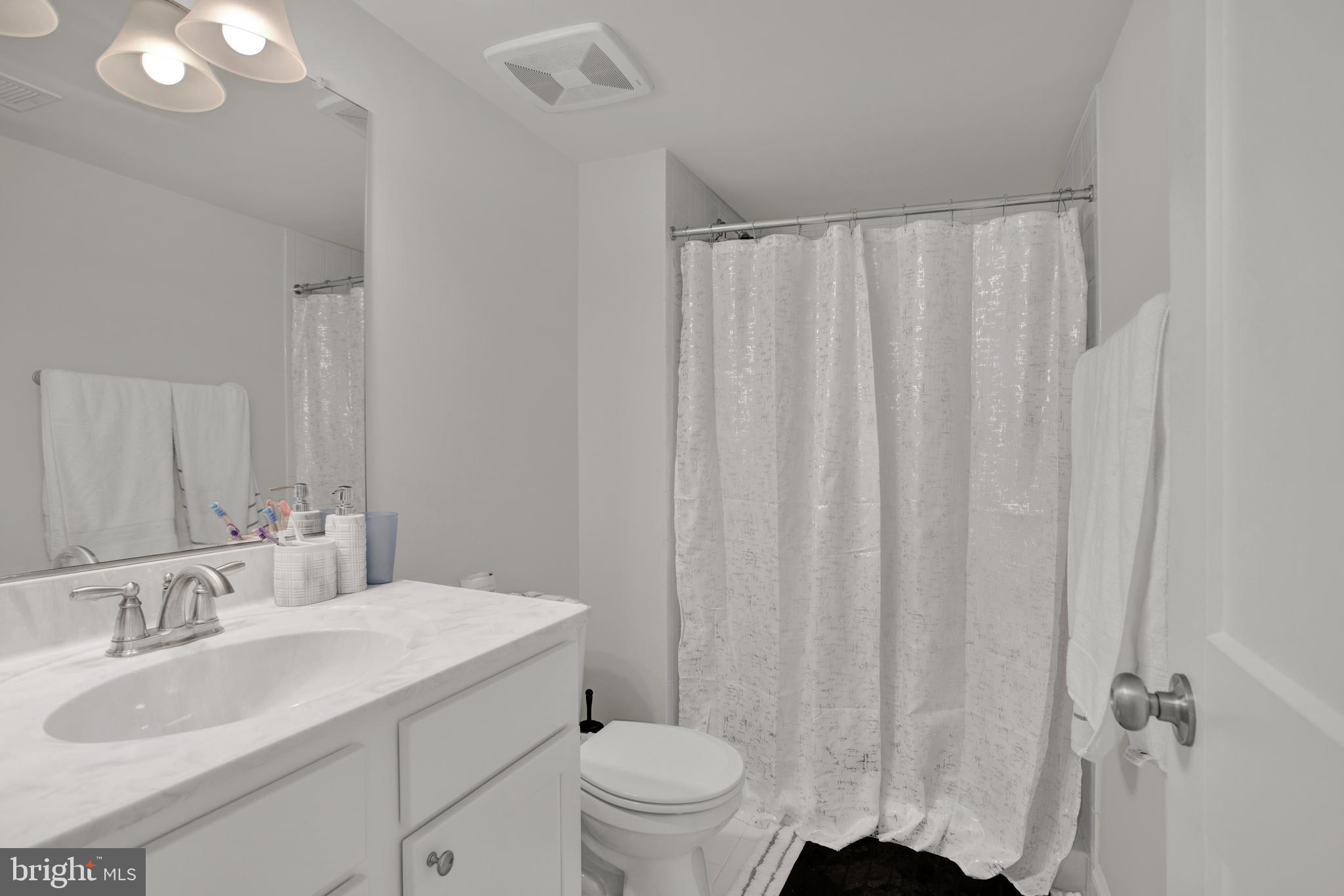 Real estate listing preview #9