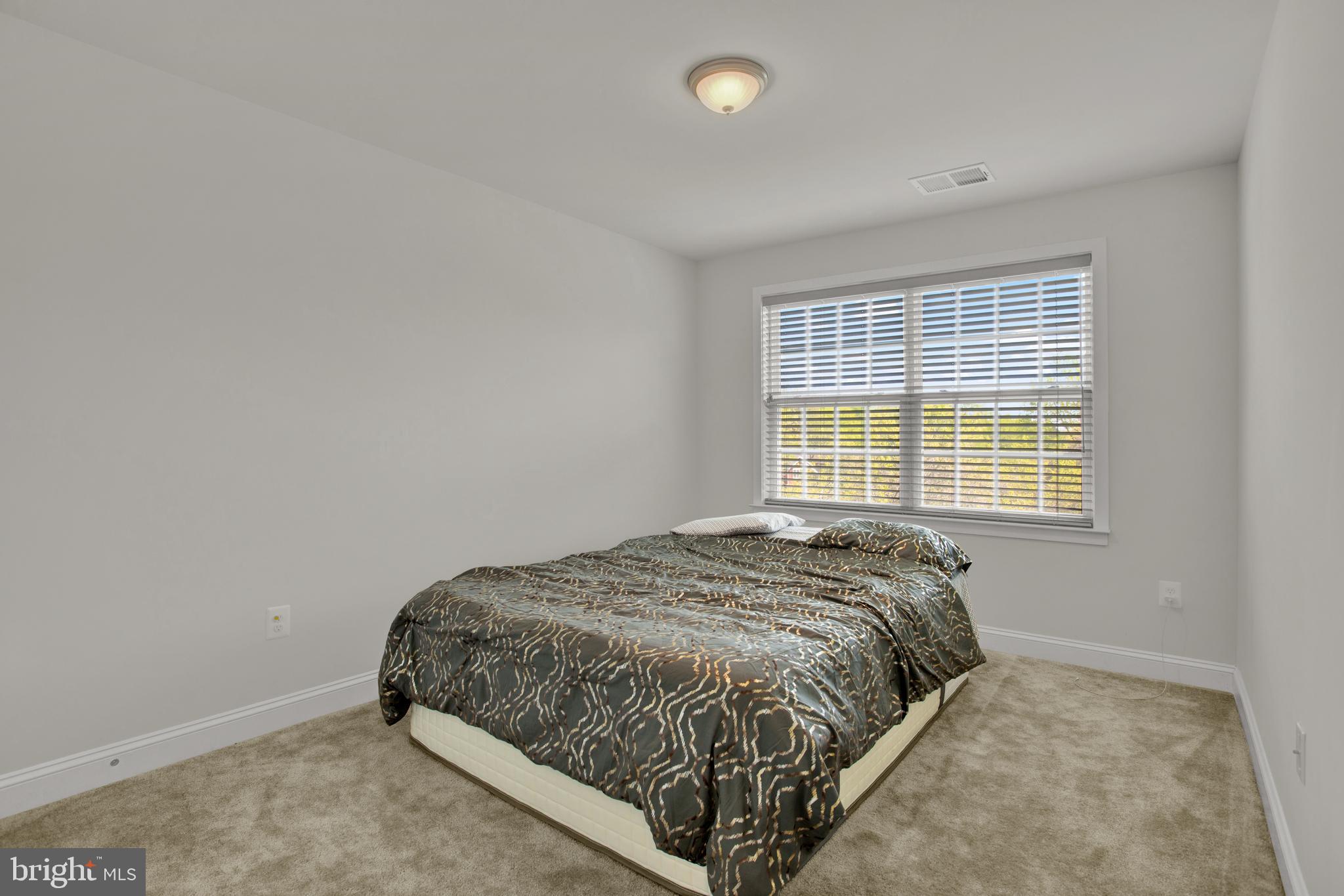 Real estate listing preview #17