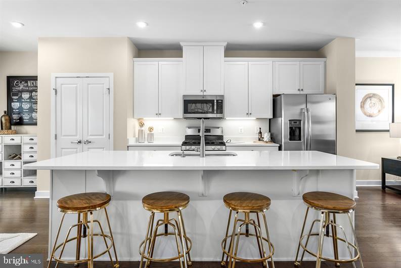 Real estate listing preview #3