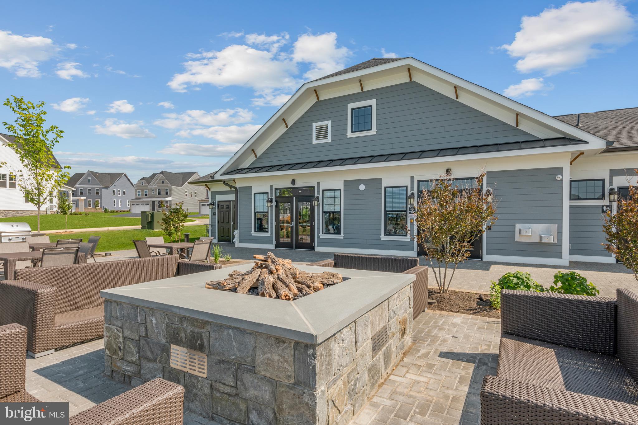 Real estate listing preview #16